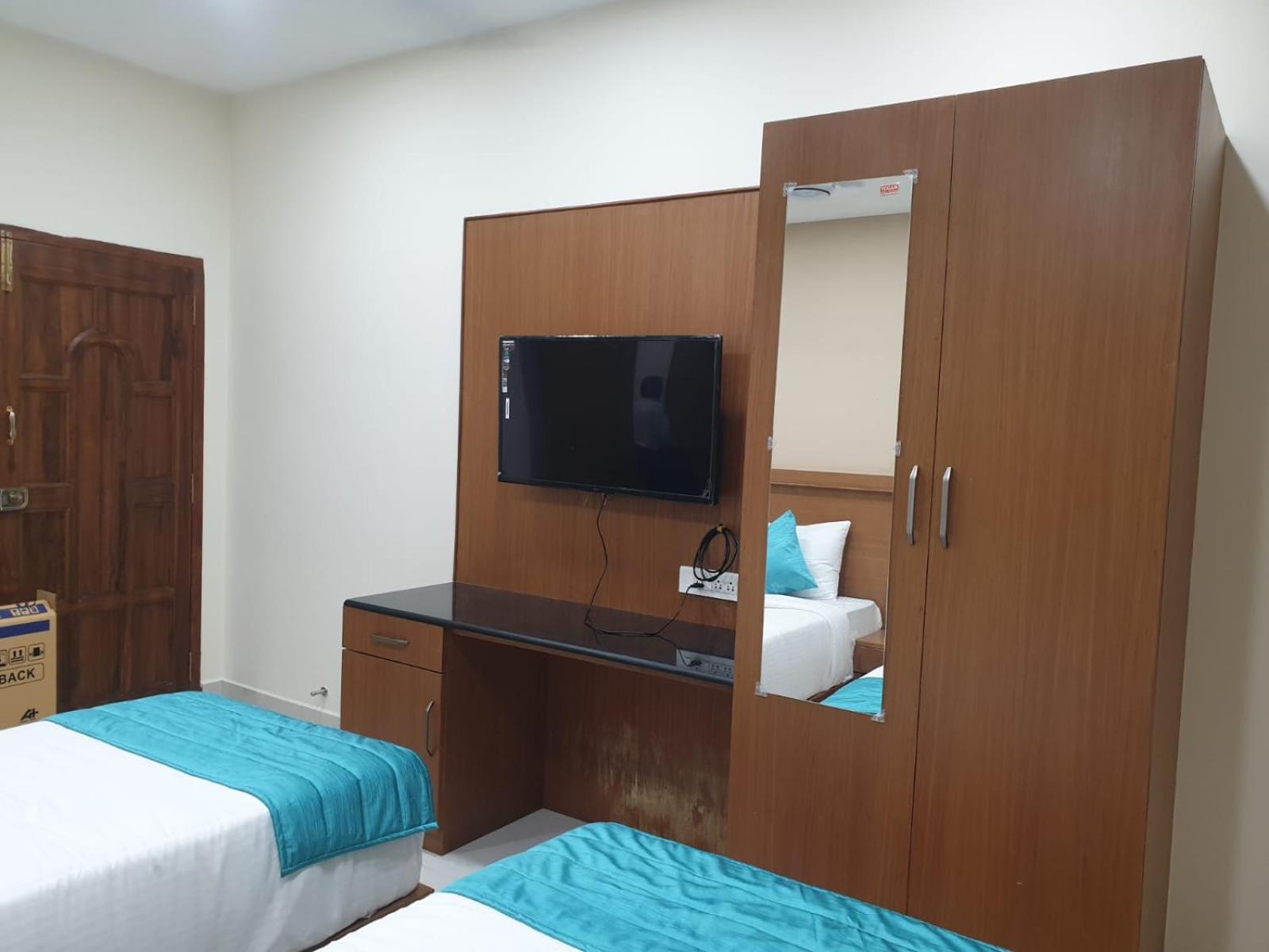 Deluxe Double or Twin Room photo 3
