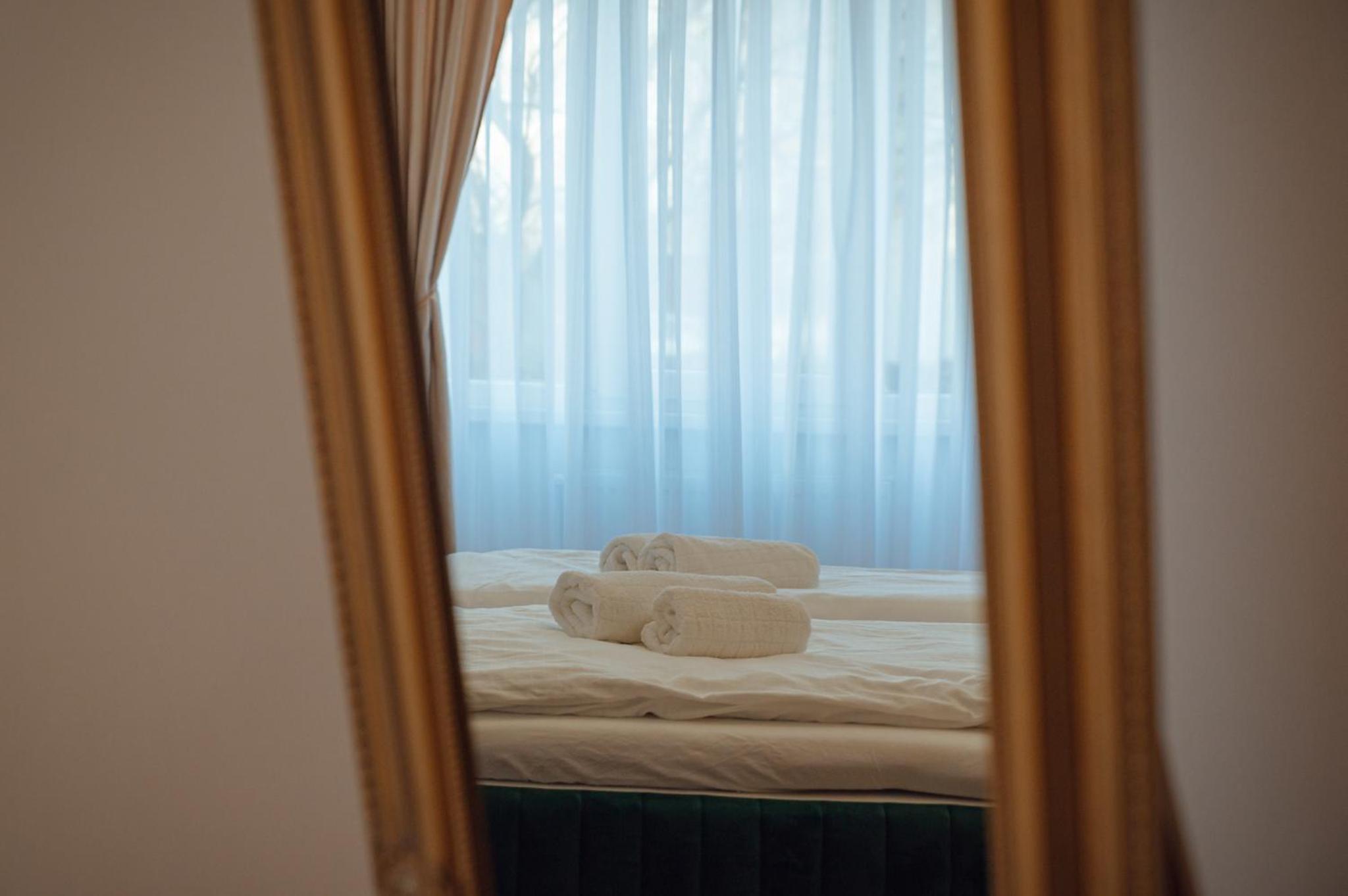 One-Bedroom Apartment - Photo 33