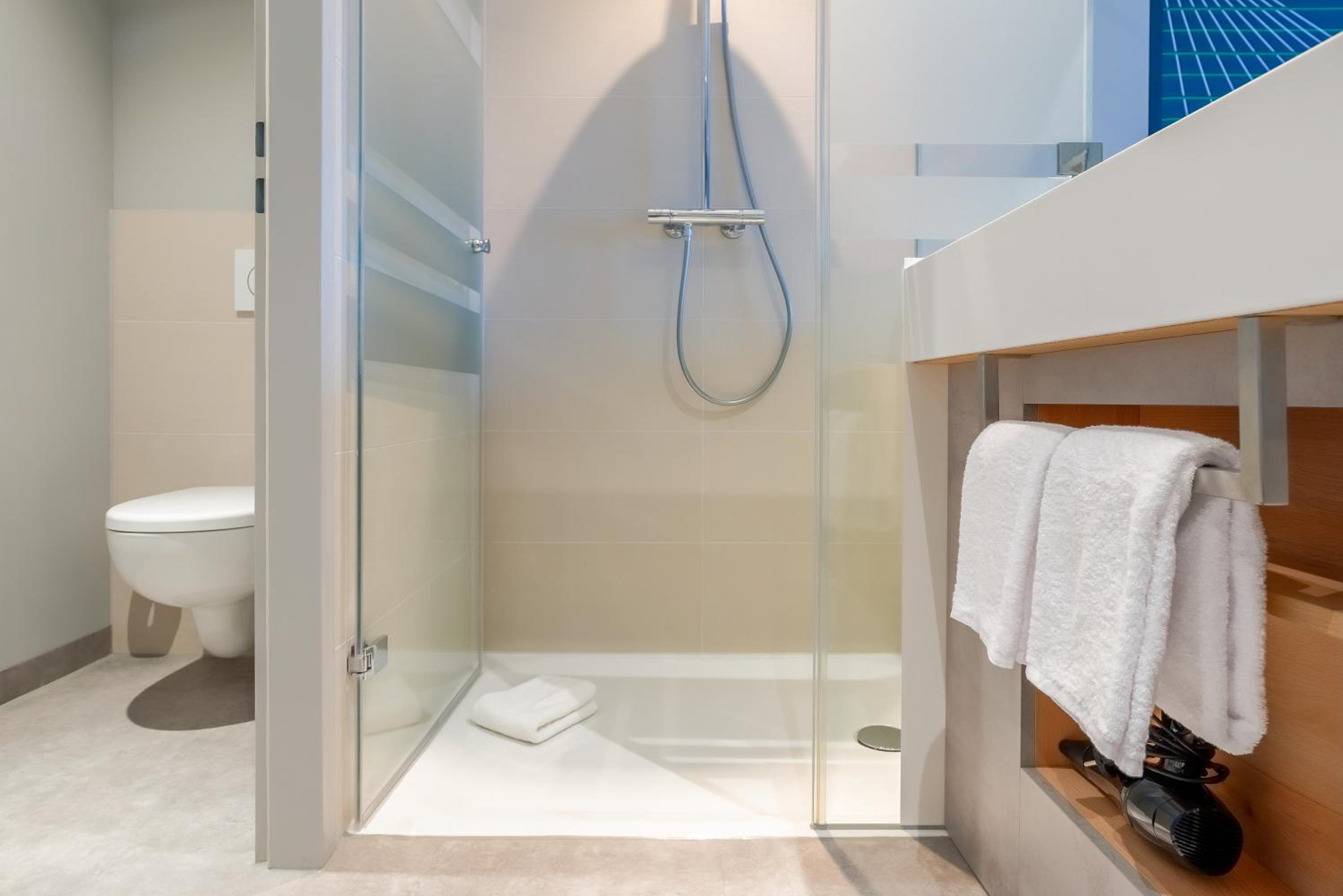 Standard Double Room - Photo 4