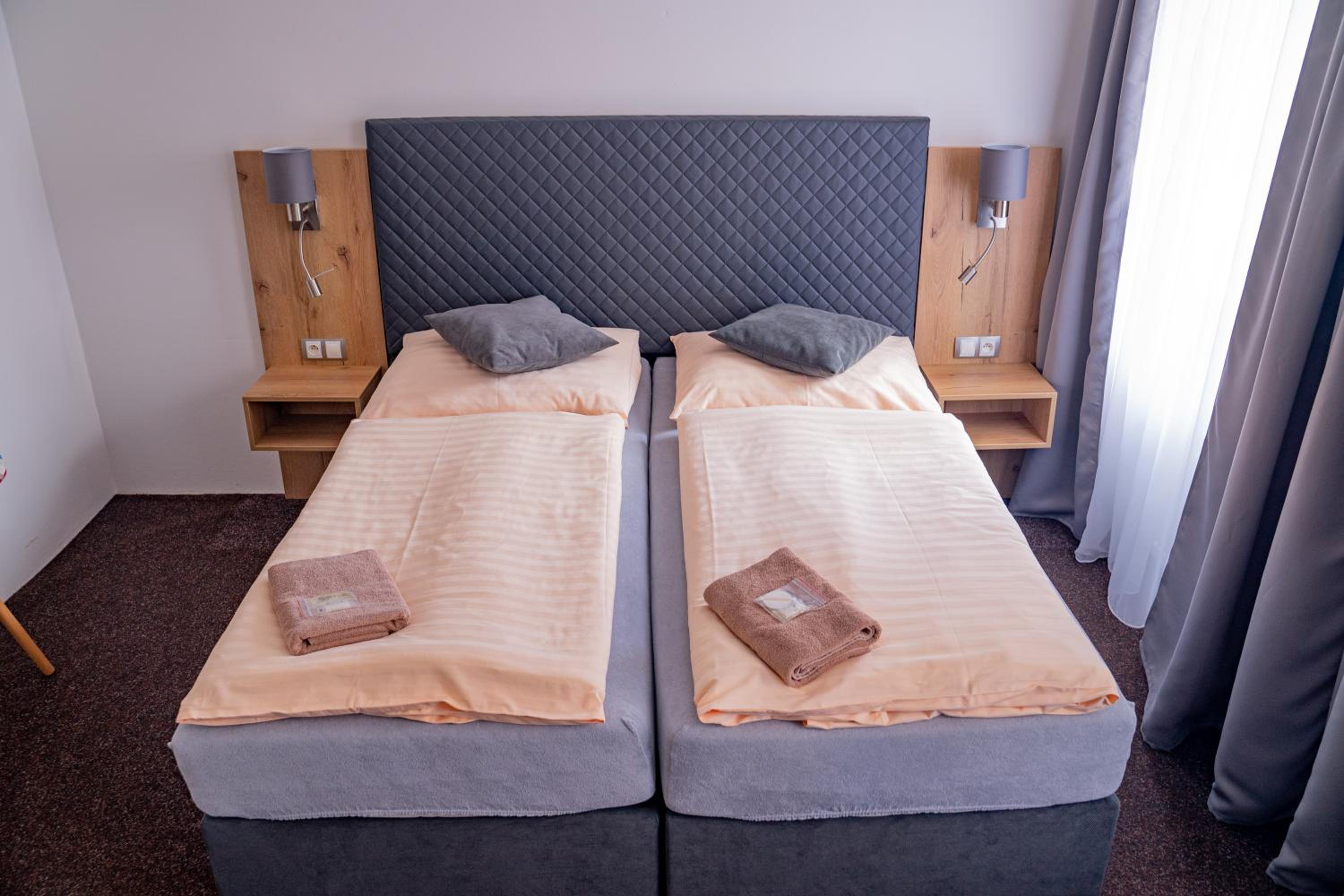 Deluxe Triple Room photo 2