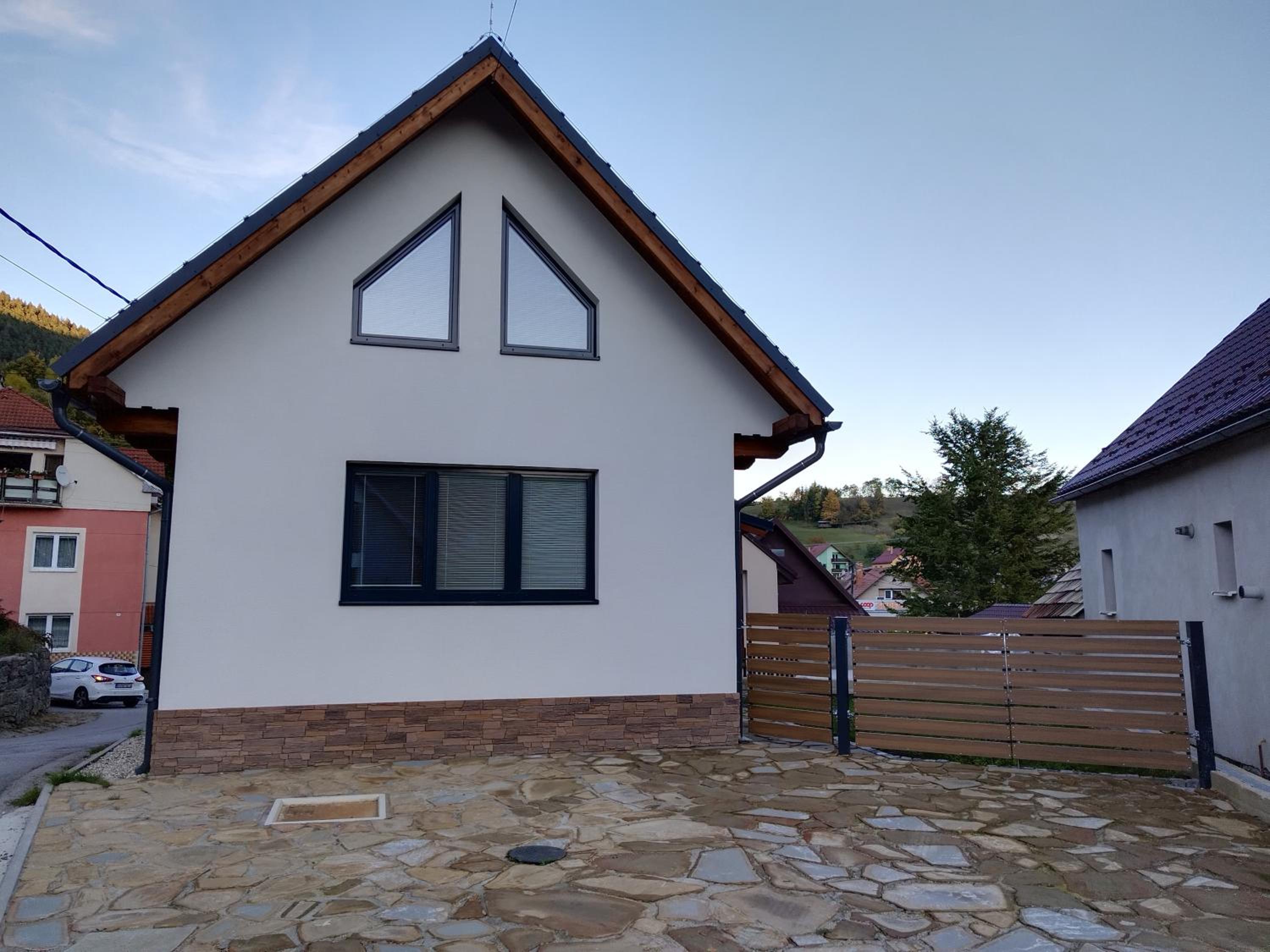 Three-Bedroom House photo 1