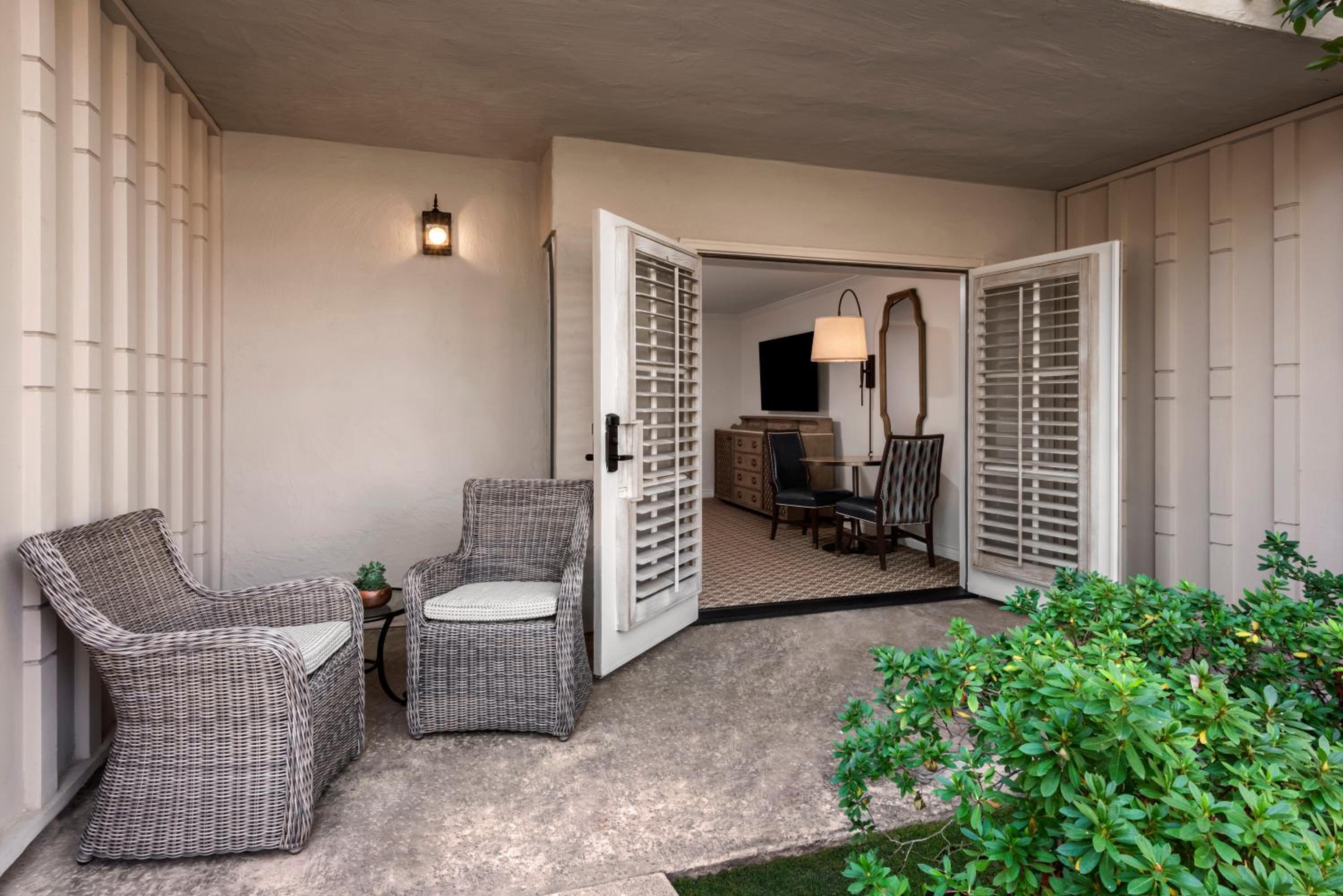 Resort View Room, Patio Entrance, Two Queen Beds - Photo 5