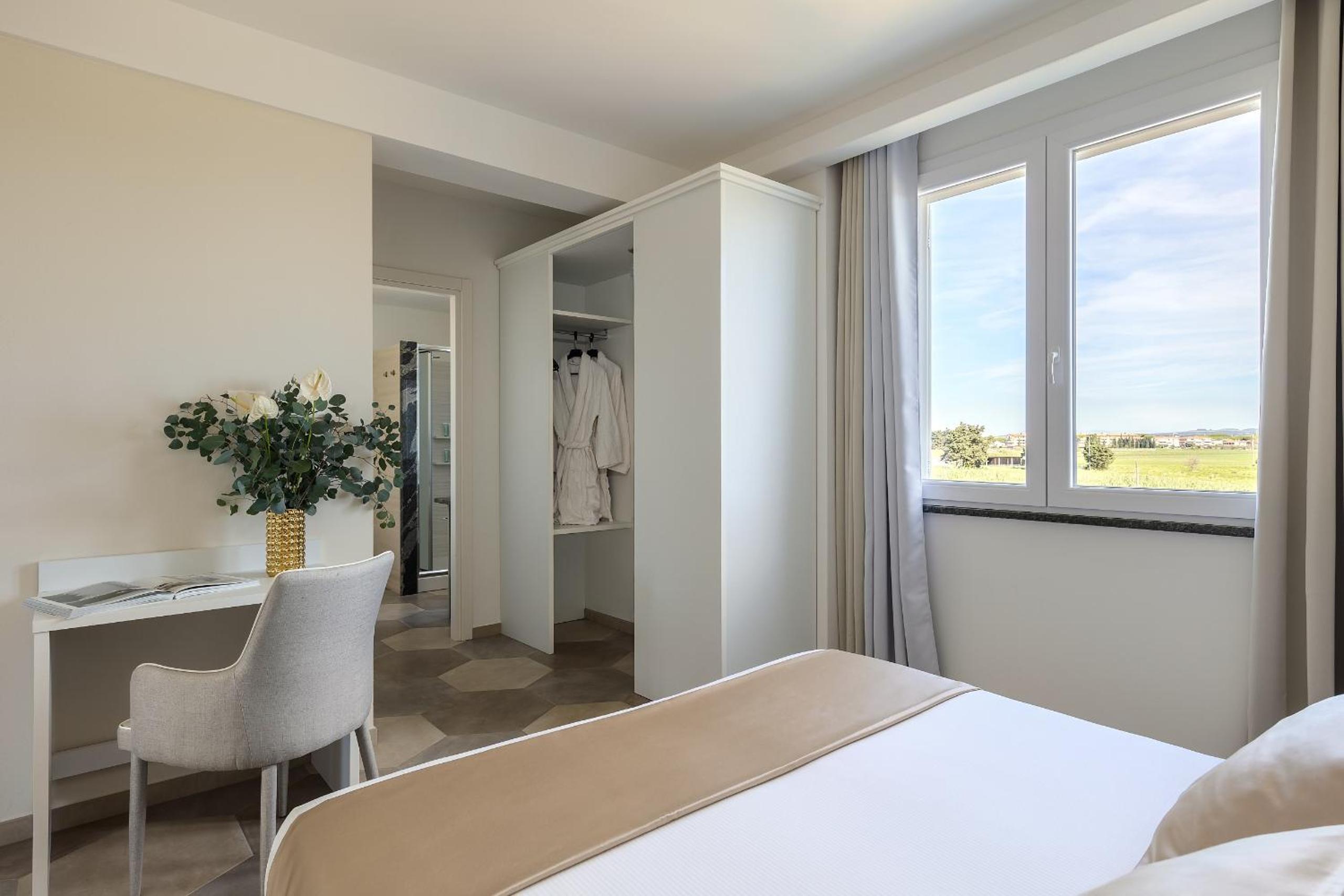 Suite with Hot Tub