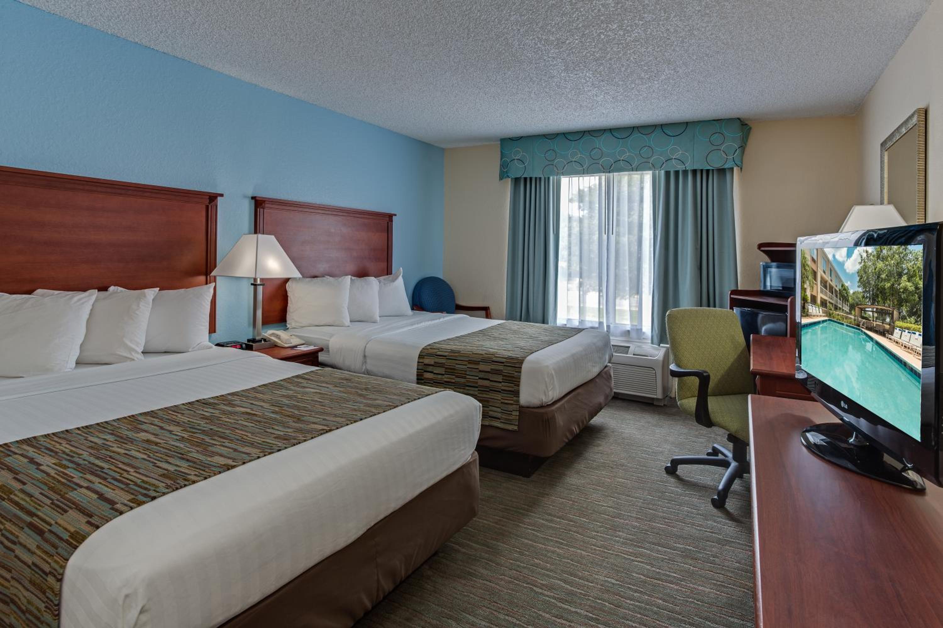 Business Room with Two Double Beds - Non-Smoking - Photo 3