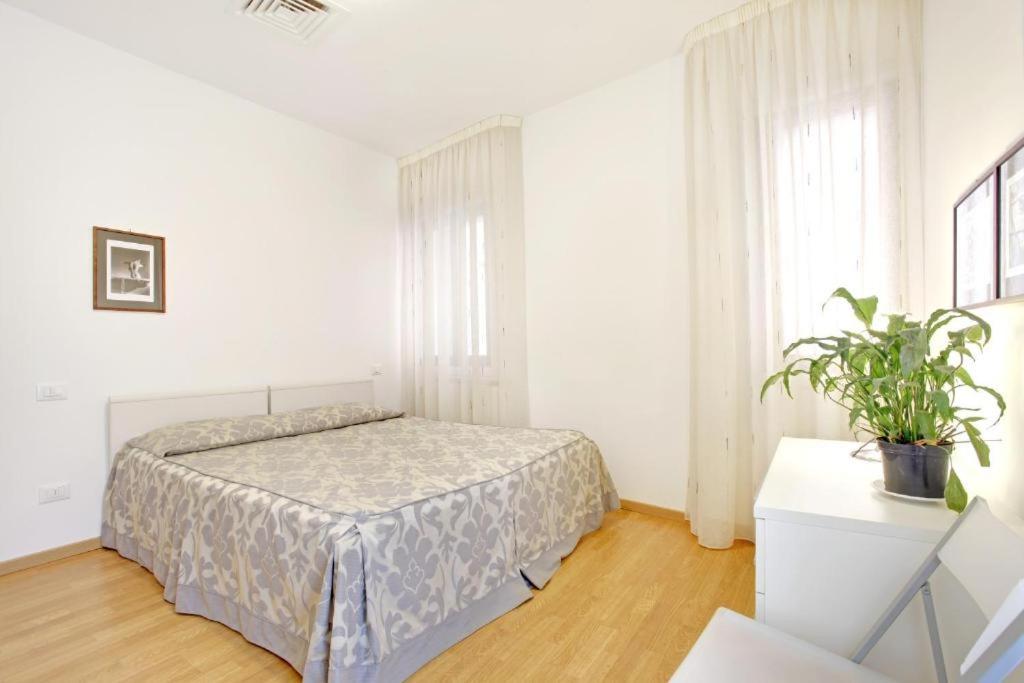 Three-Bedroom Apartment photo 1