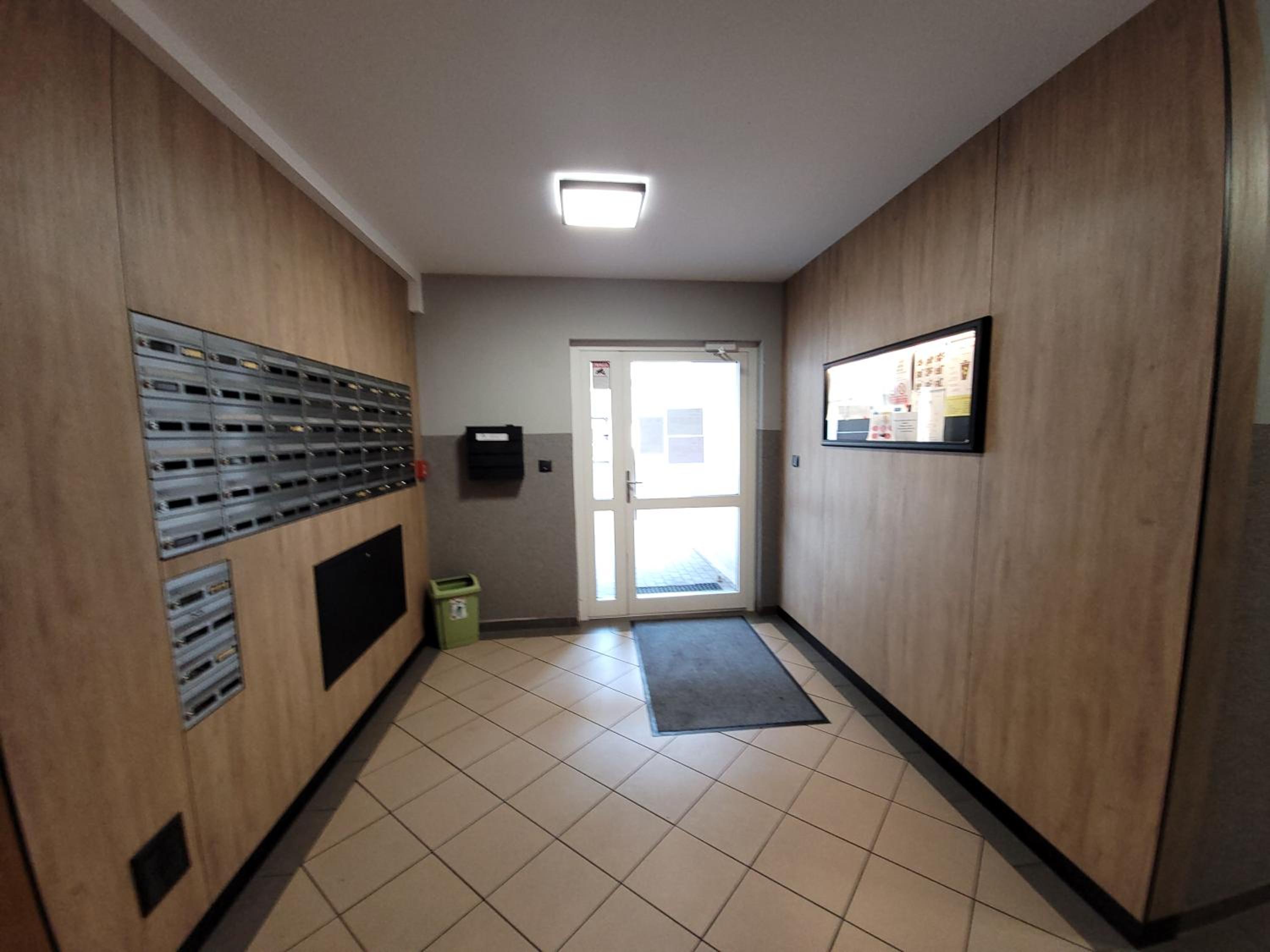 One-Bedroom Apartment - Photo 11