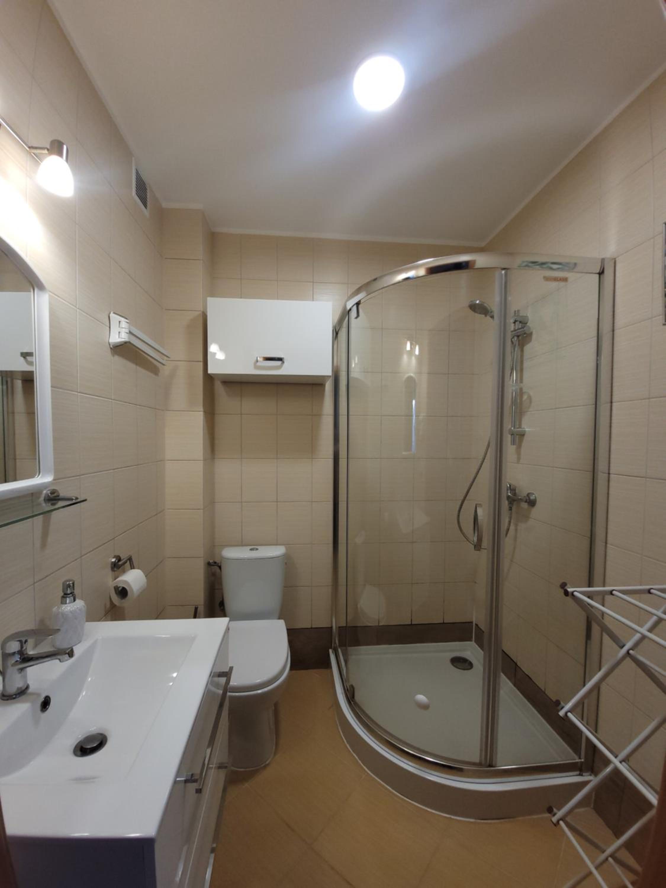 One-Bedroom Apartment - Photo 13