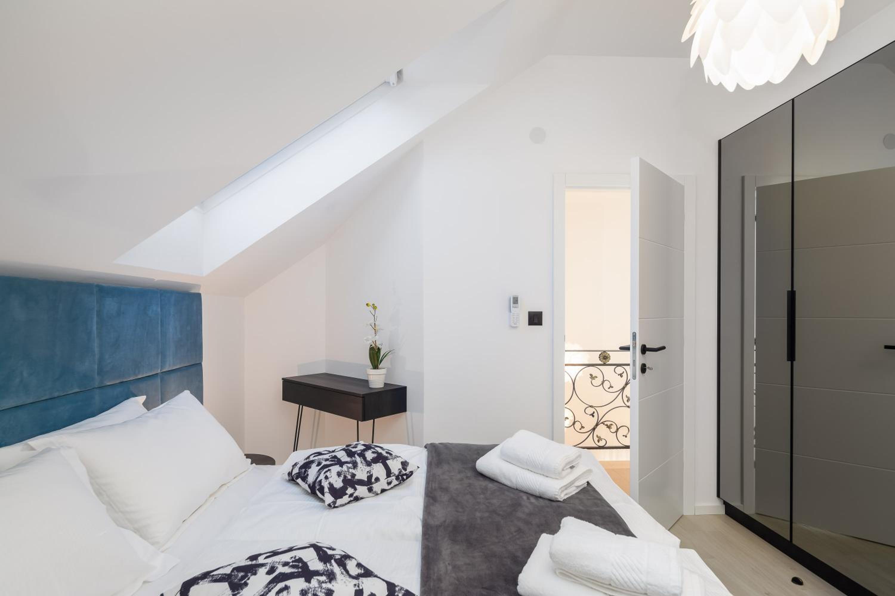 Villa photo 1