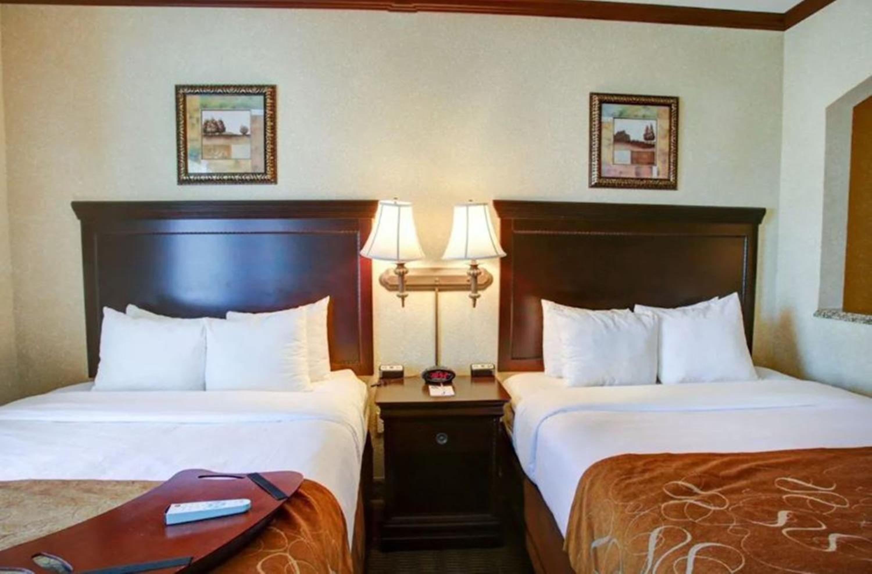 King Suite - Accessible/Non-Smoking - Photo 4