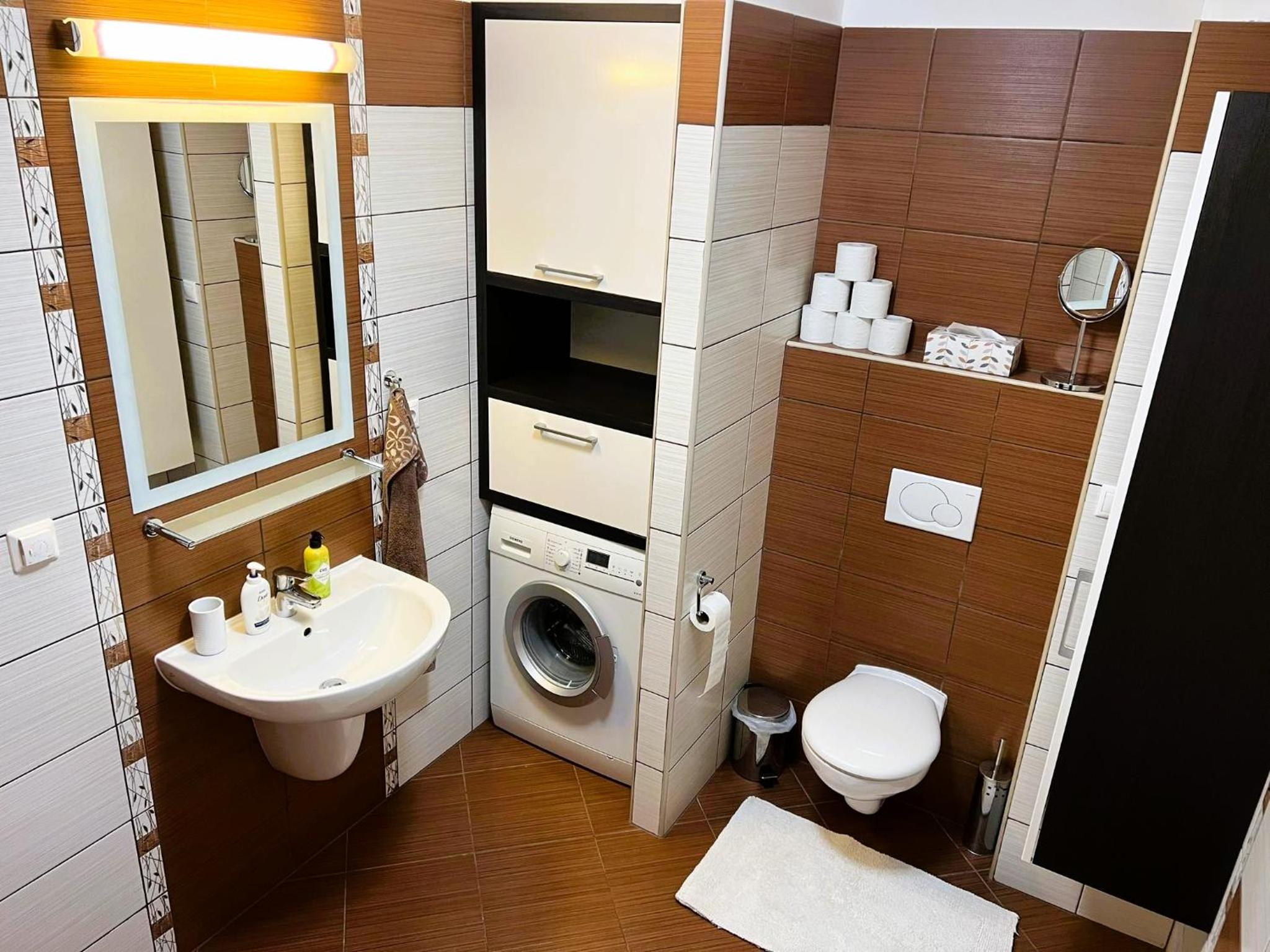 One-Bedroom Apartment - Photo 33