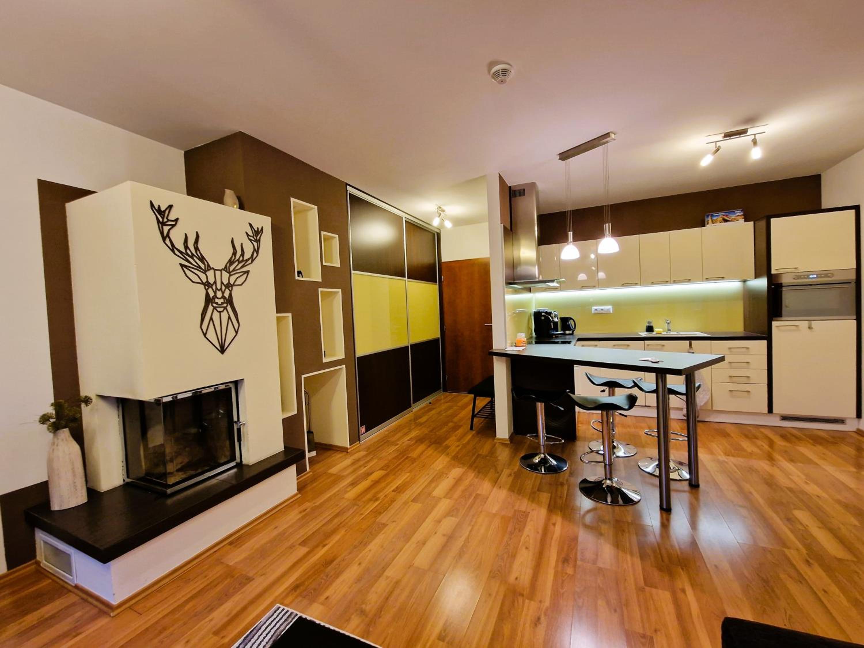 One-Bedroom Apartment - Photo 7