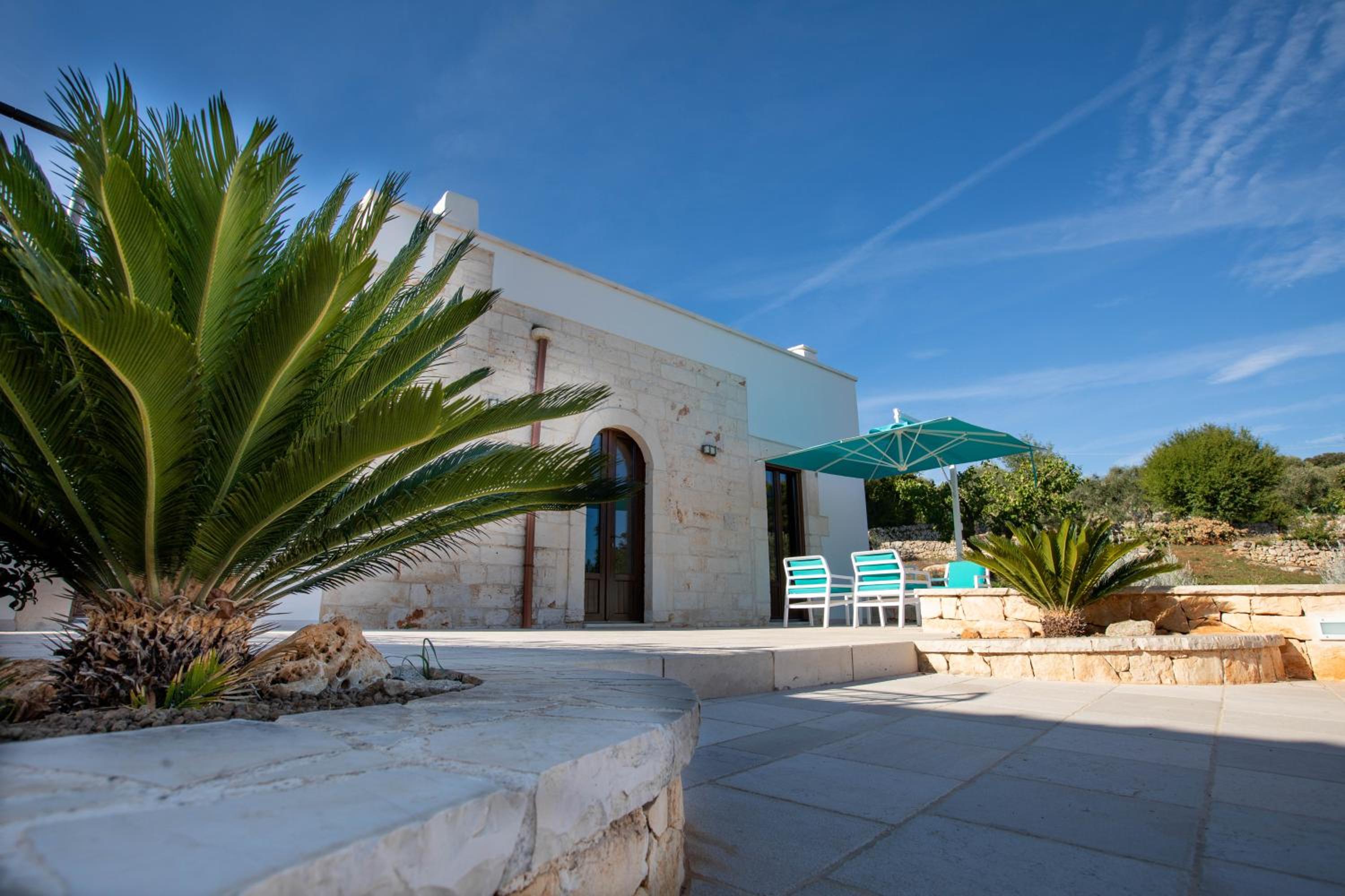 Villa photo 2