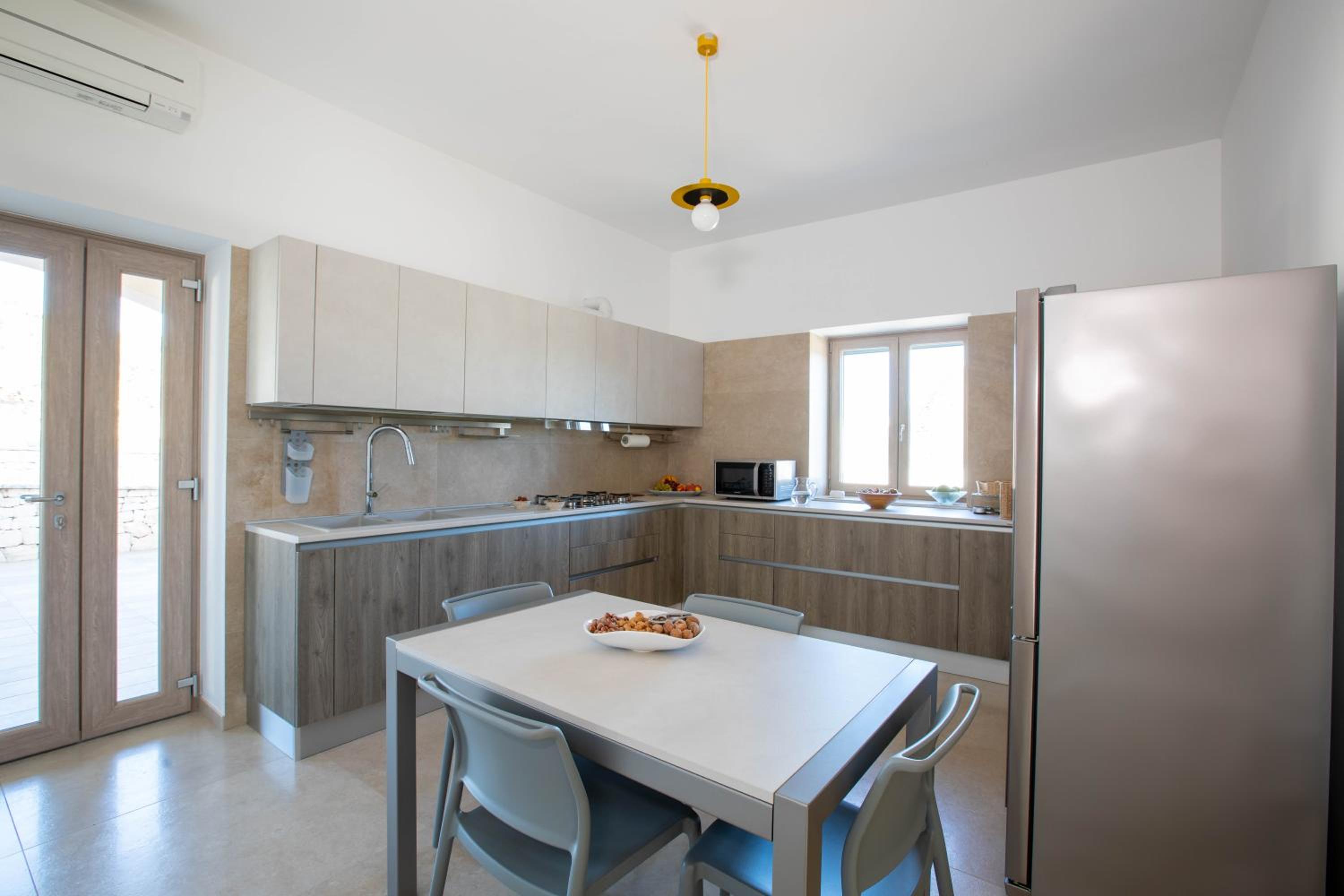 Villa photo 3