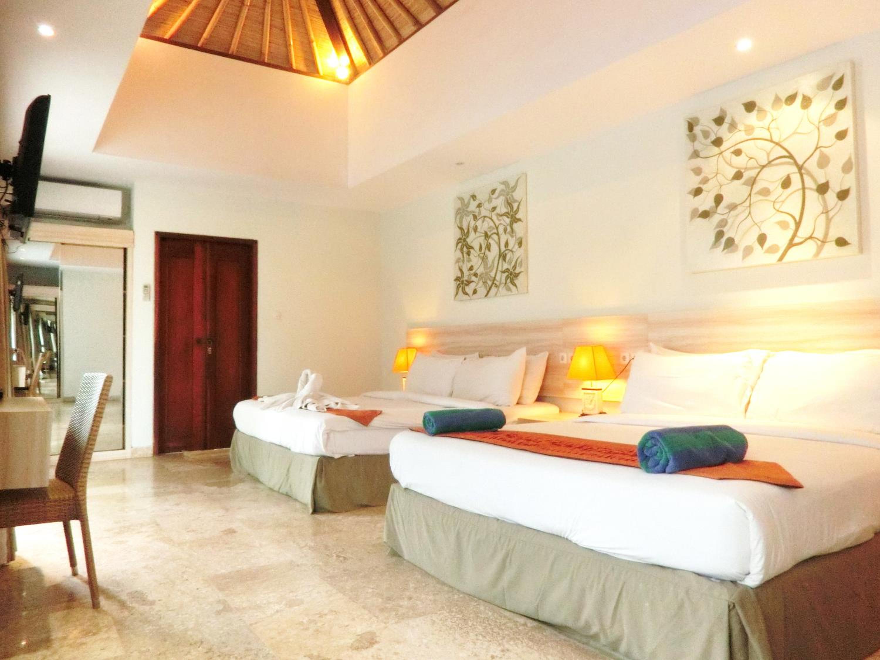 One-Bedroom Suite - Photo 3