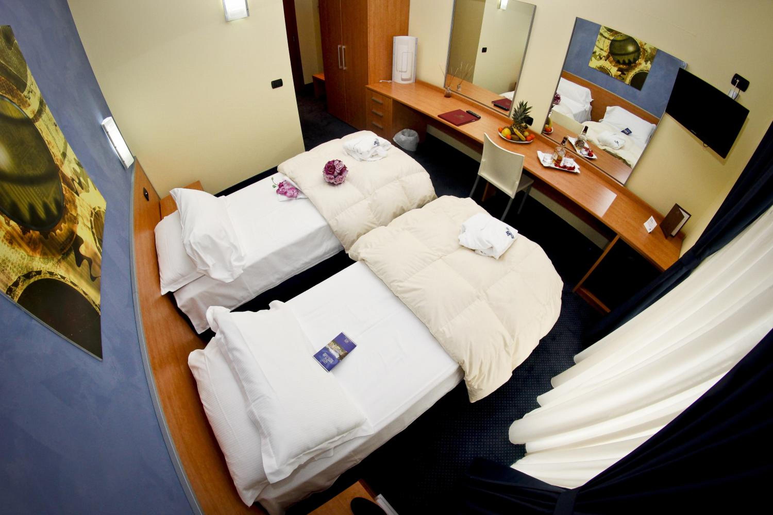 Superior Twin Room - Photo 4