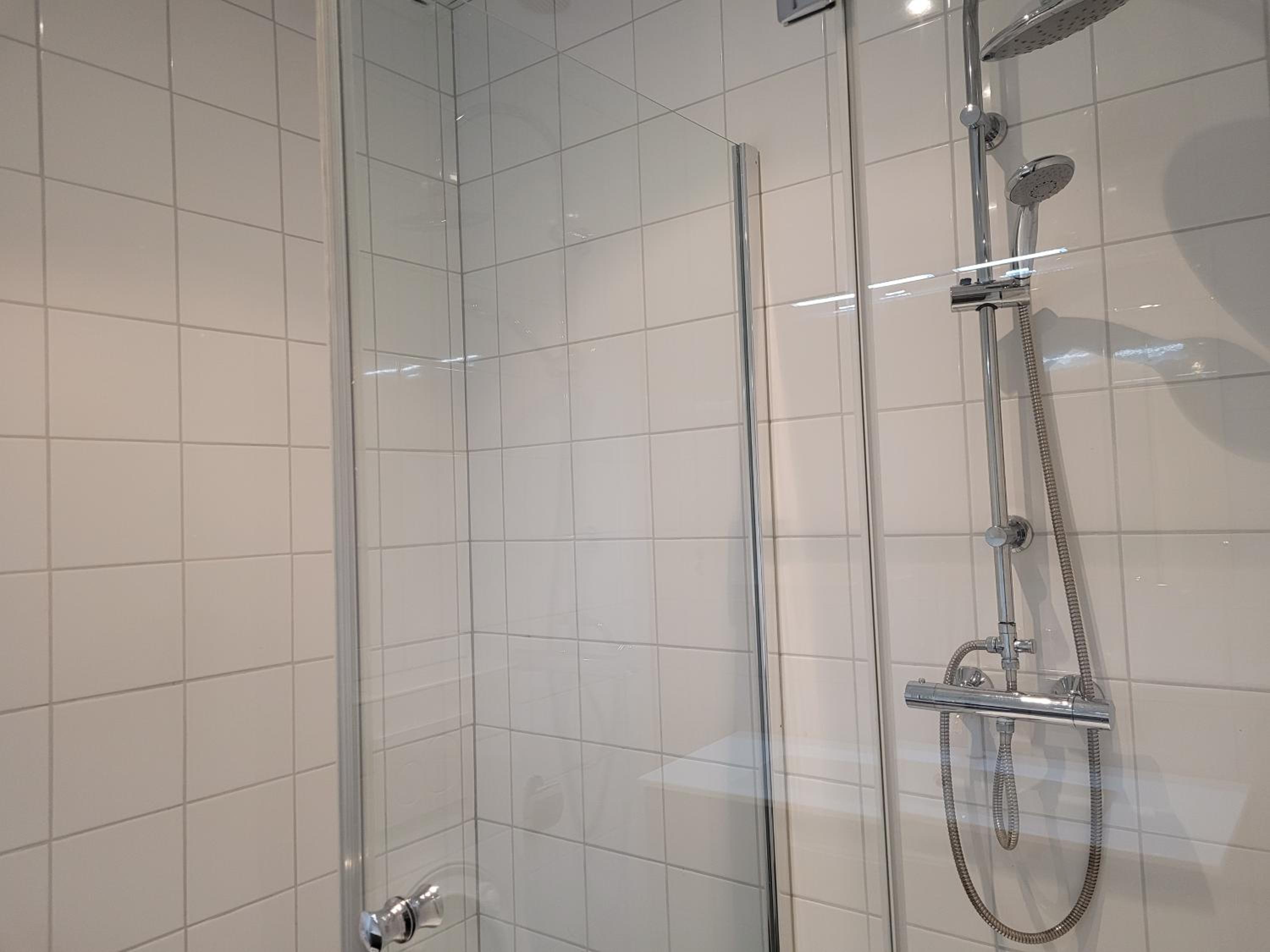 Double Or Twin Room With Private Bathroom photo 2
