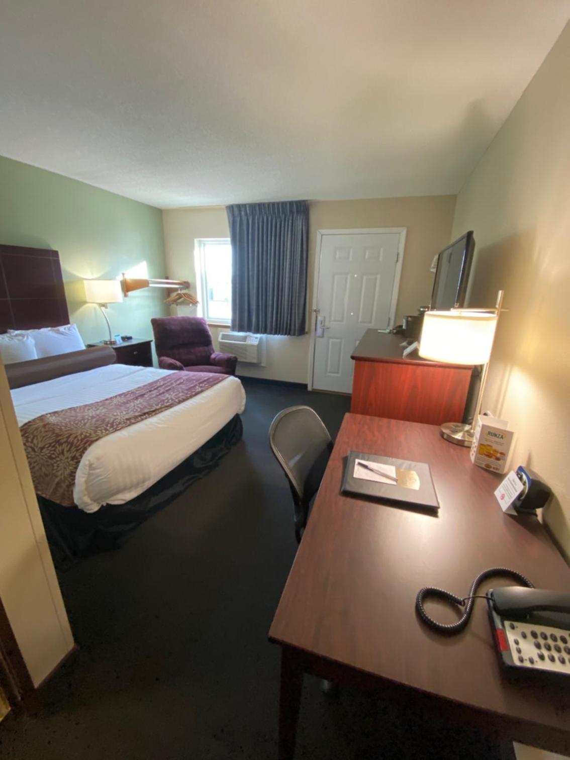 Single Room - Disability Access photo 1