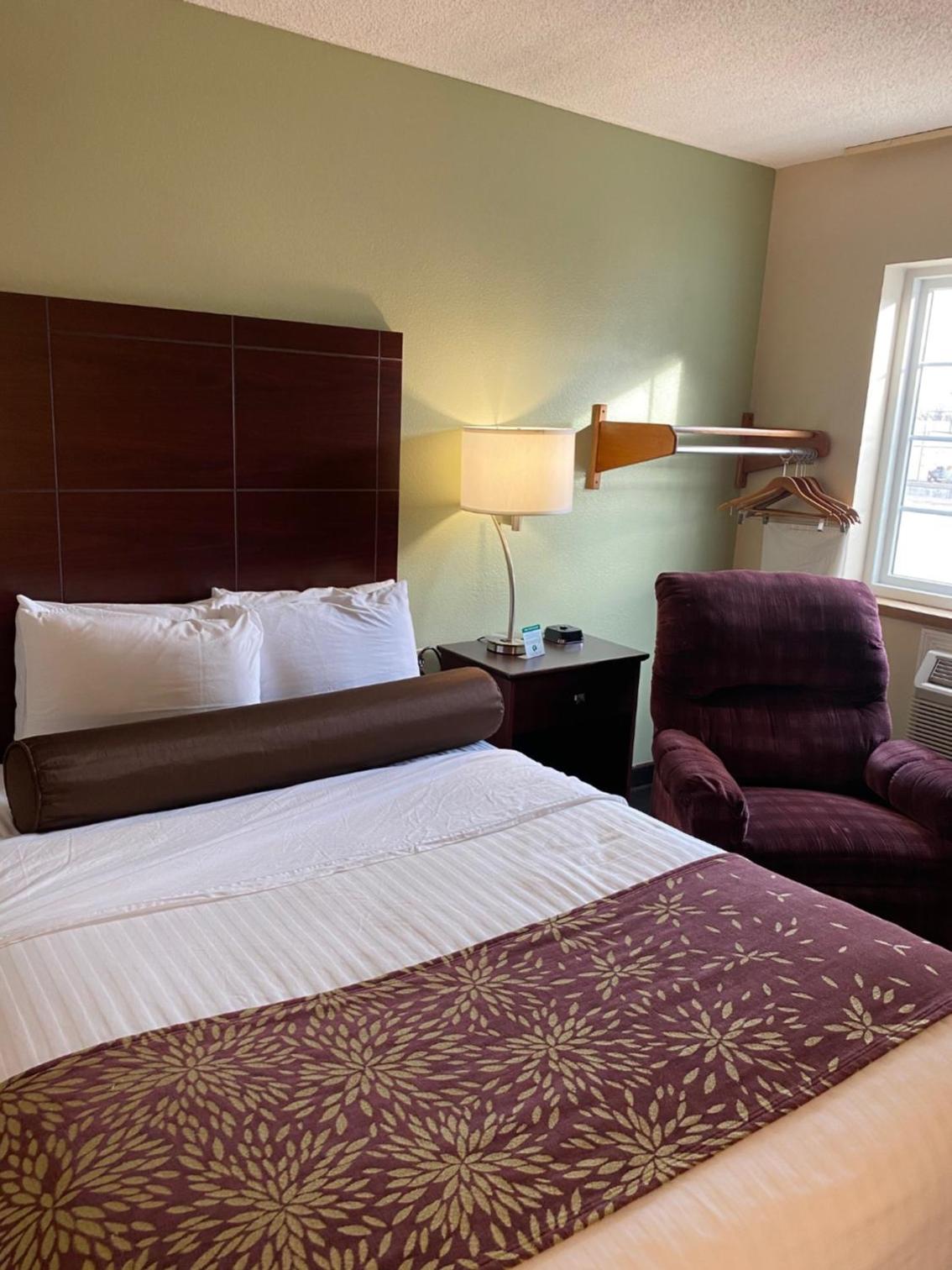 Single Room - Disability Access photo 2