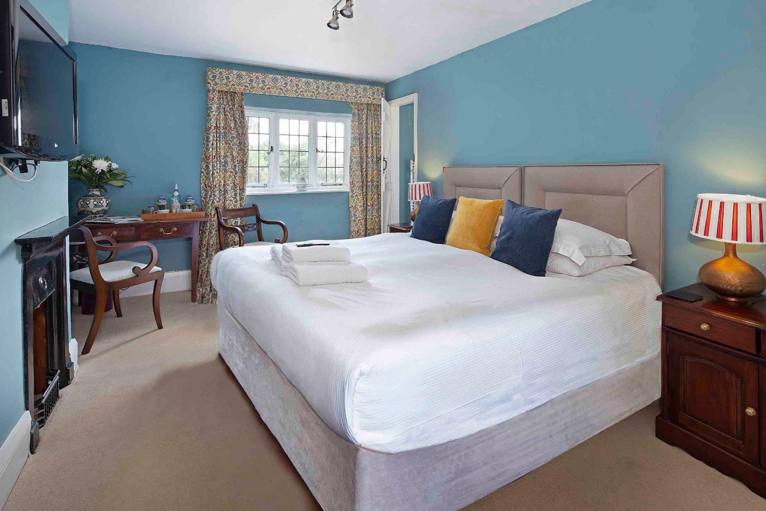Standard King Room