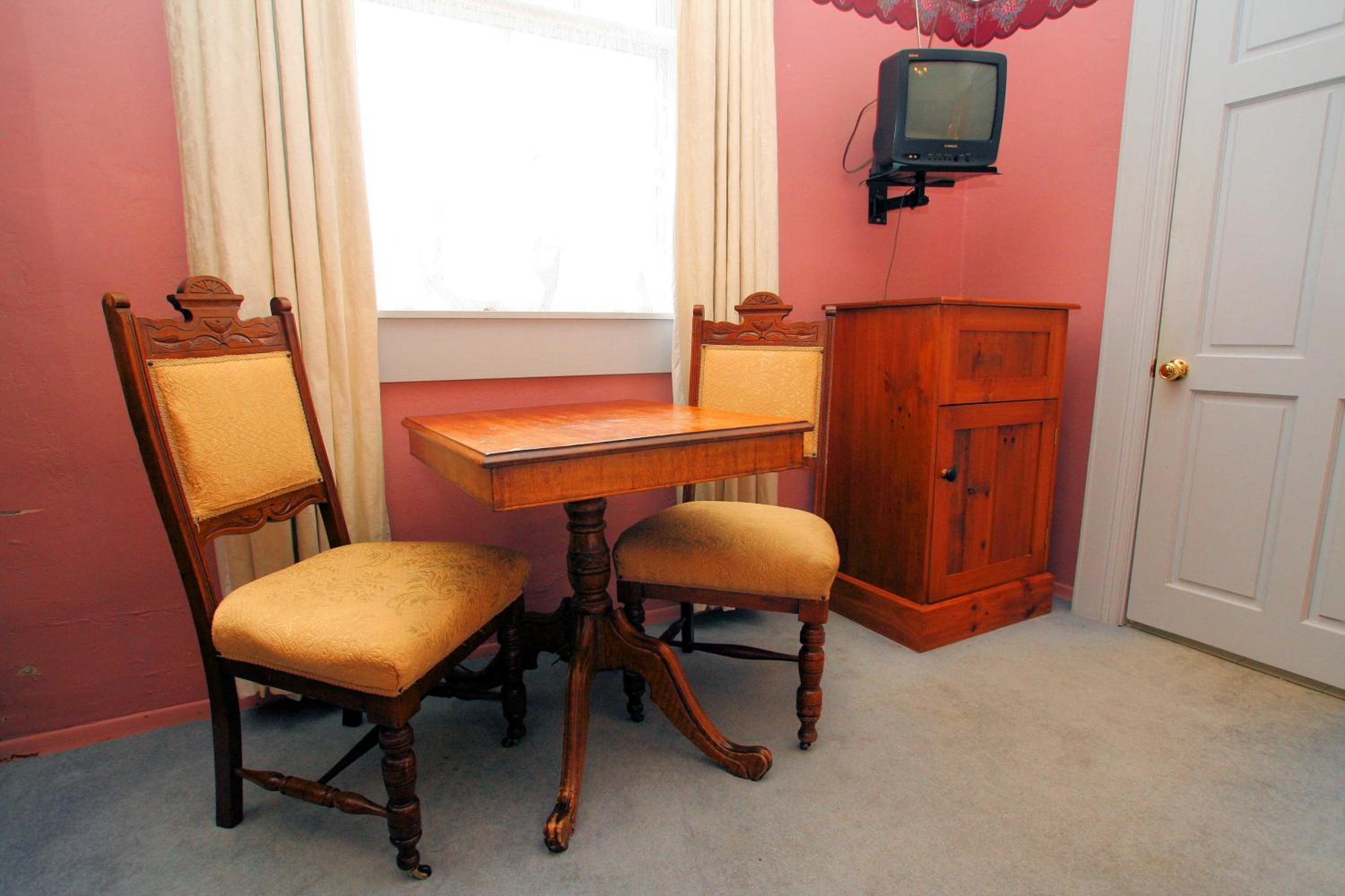 Superior Double Room with Spa Bath - Photo 4