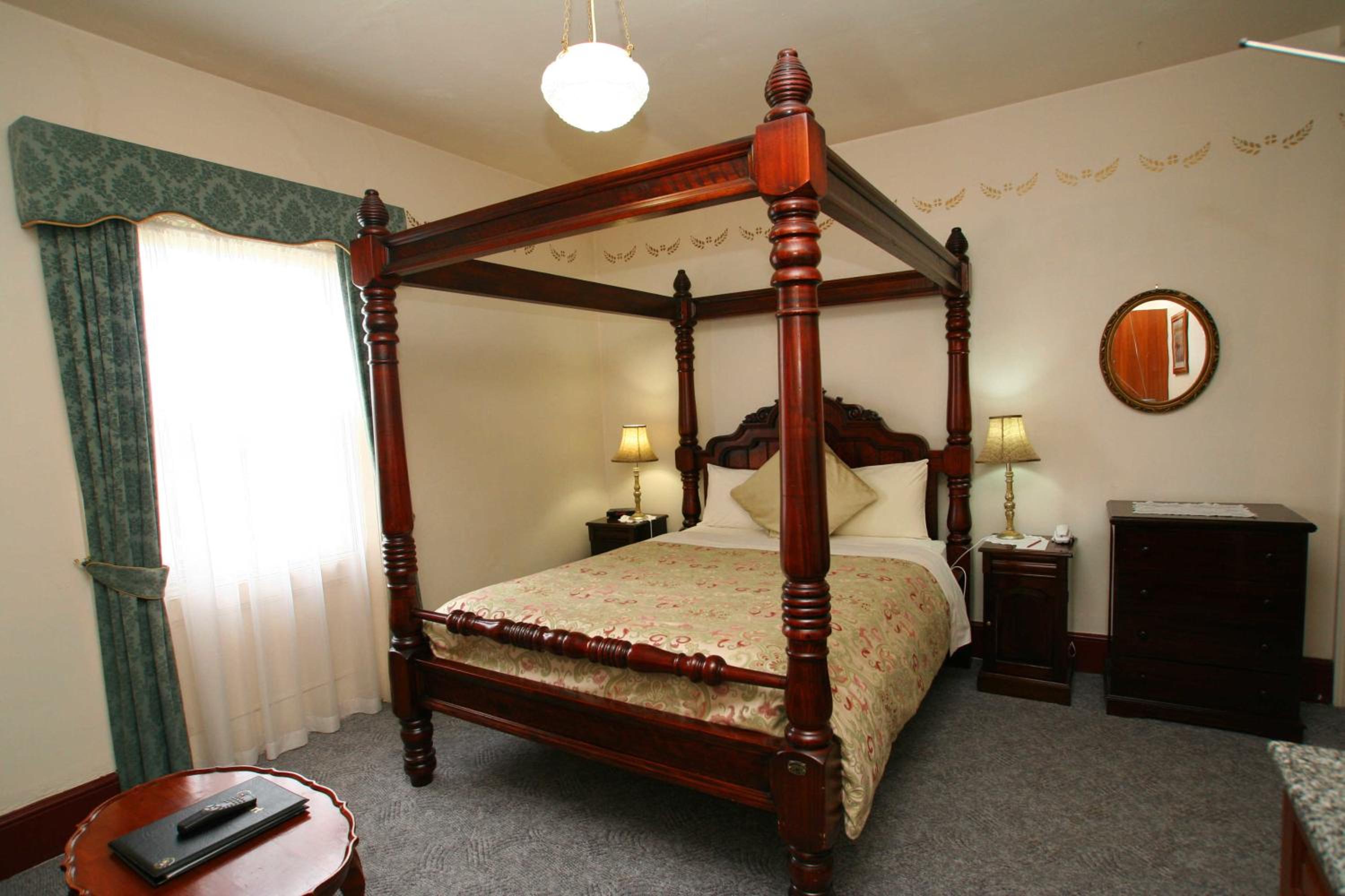 Superior Double Room with Spa Bath - Photo 8