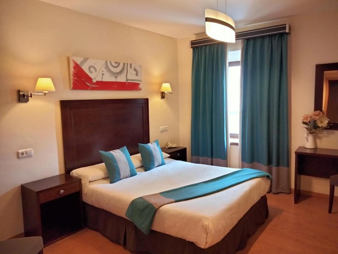 Habitación Doble o con Dos Camas