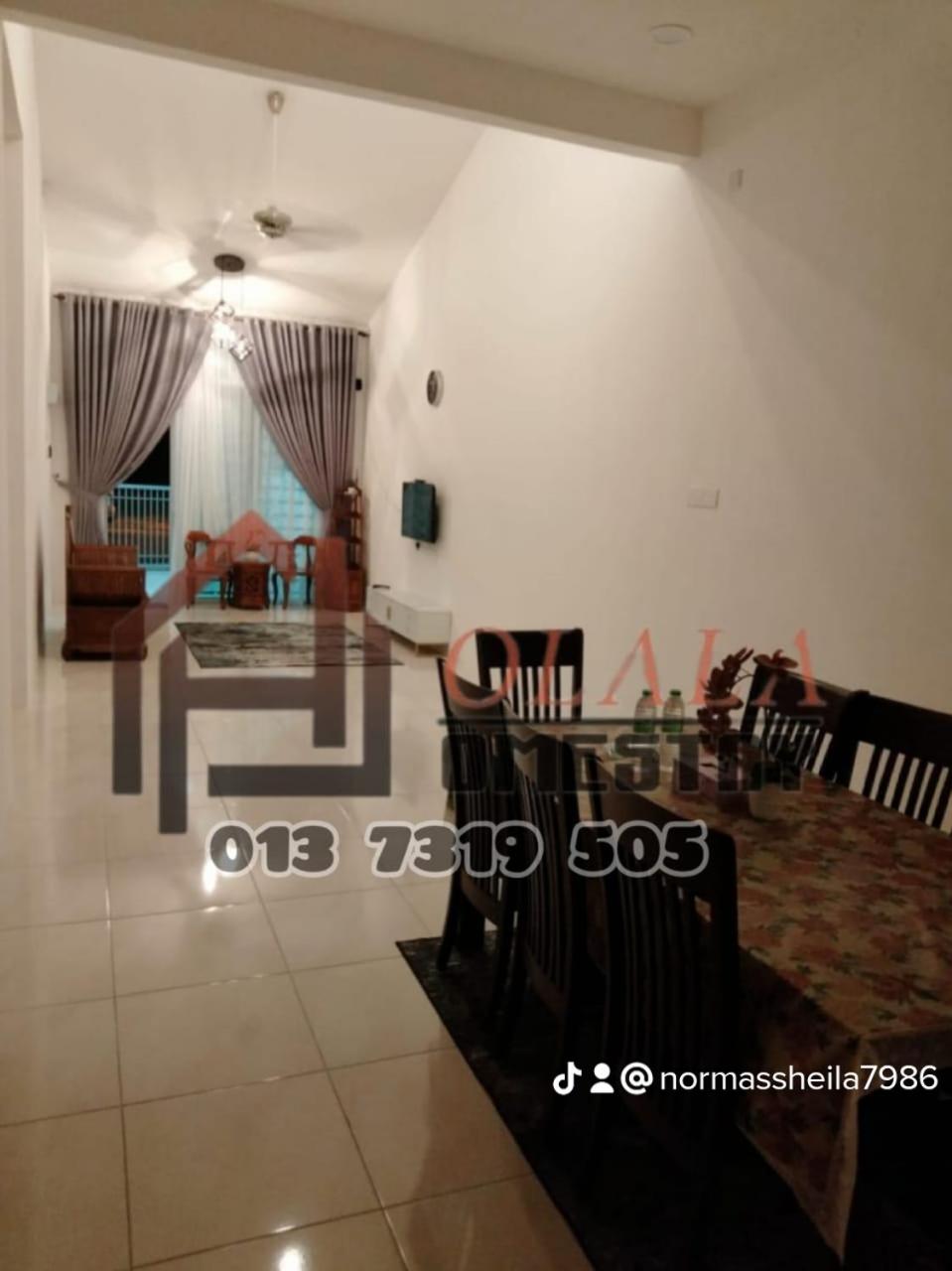 Three-Bedroom House photo 2