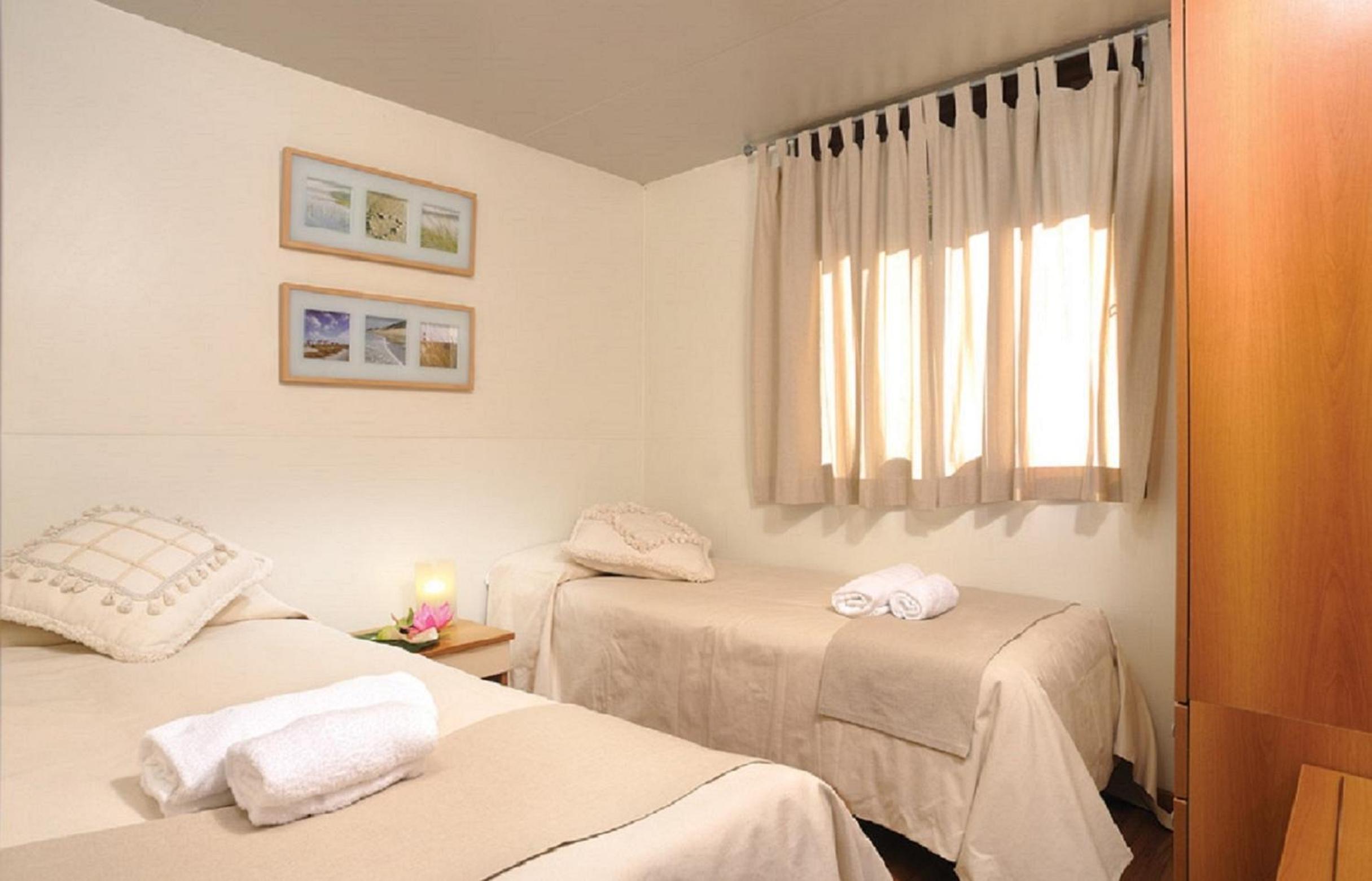 Bungalow (5 Adults) - Photo 1