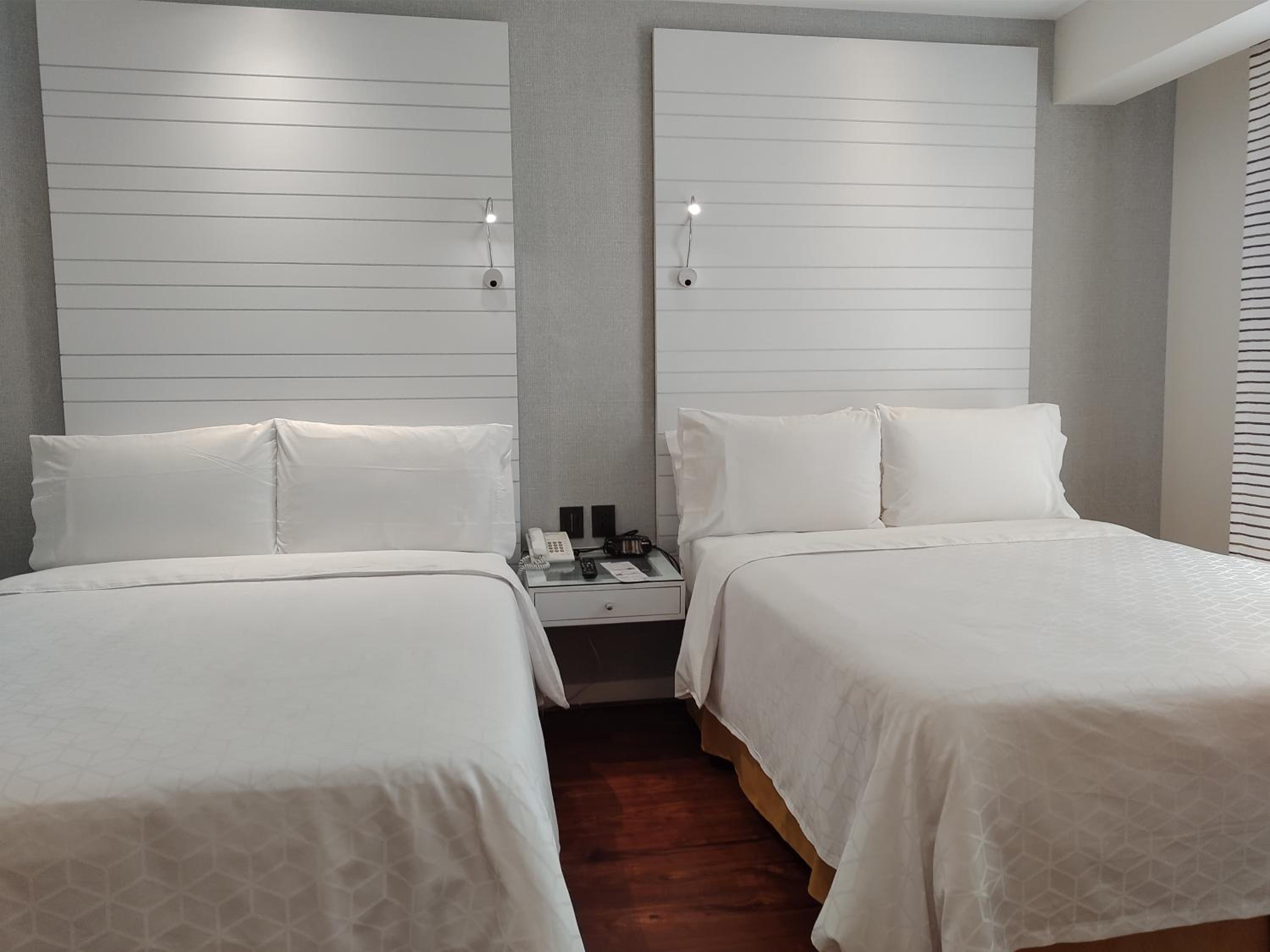 Double Room With Sofa Bed - Non-Smoking photo 2