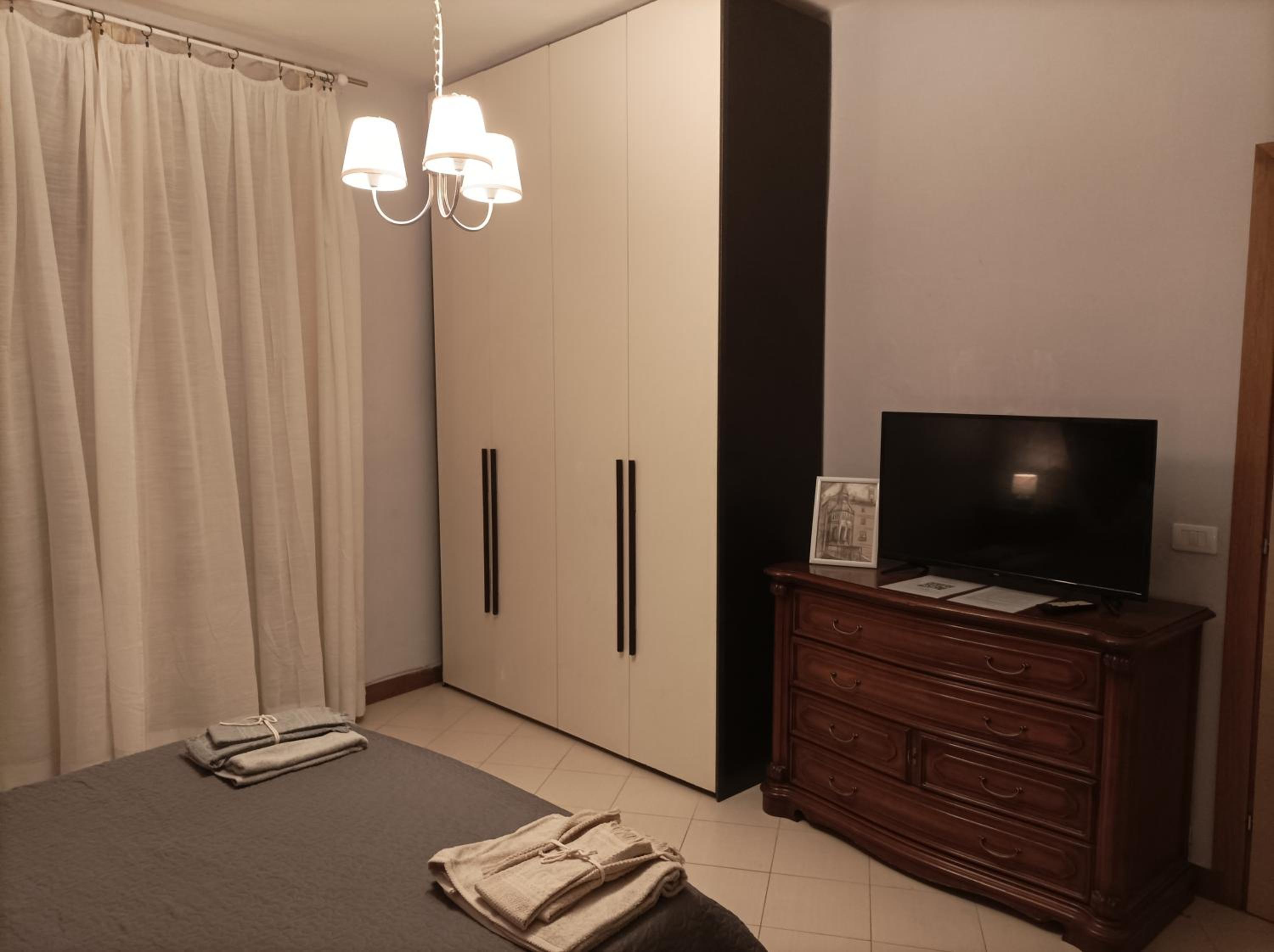 One-Bedroom Apartment photo 3