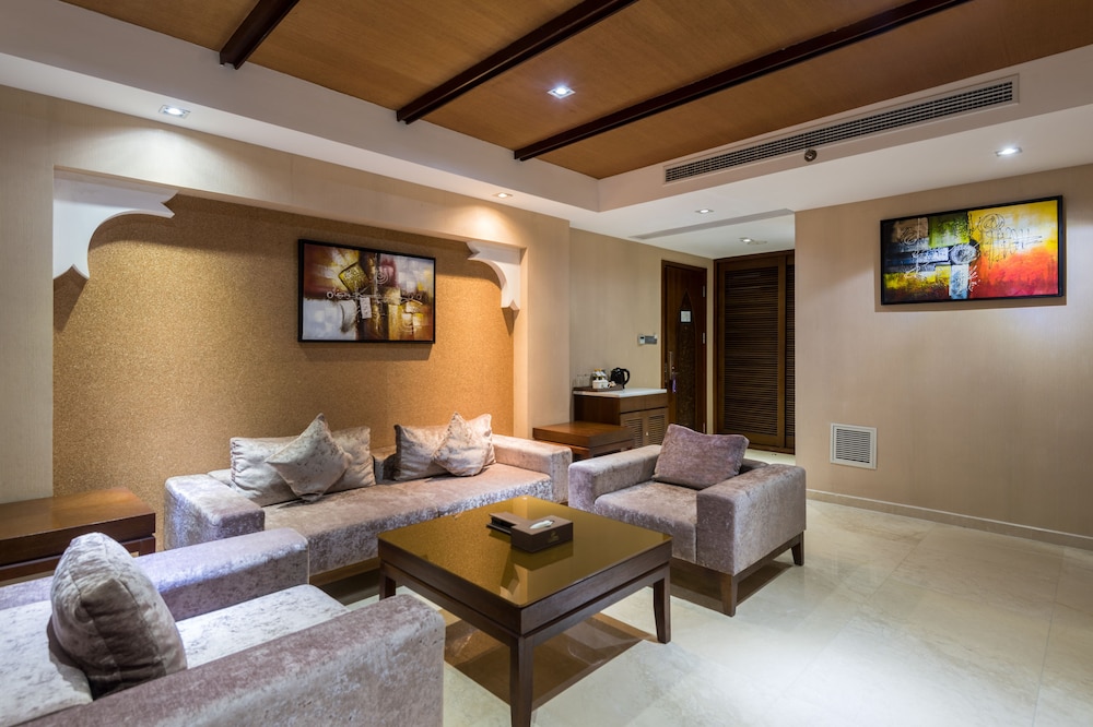 Deluxe Mountain View Suite