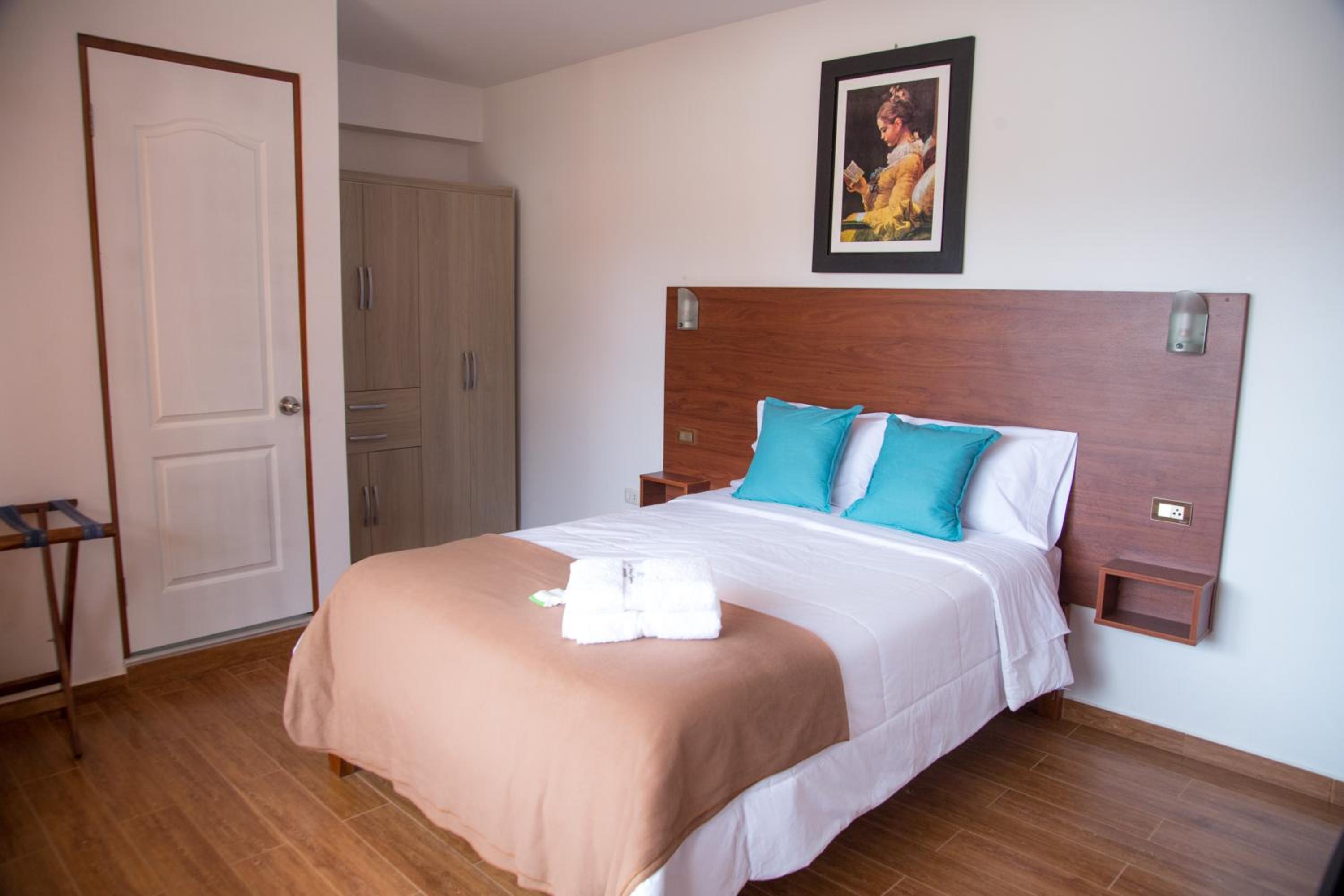 Deluxe Double Room with Balcony photo 2