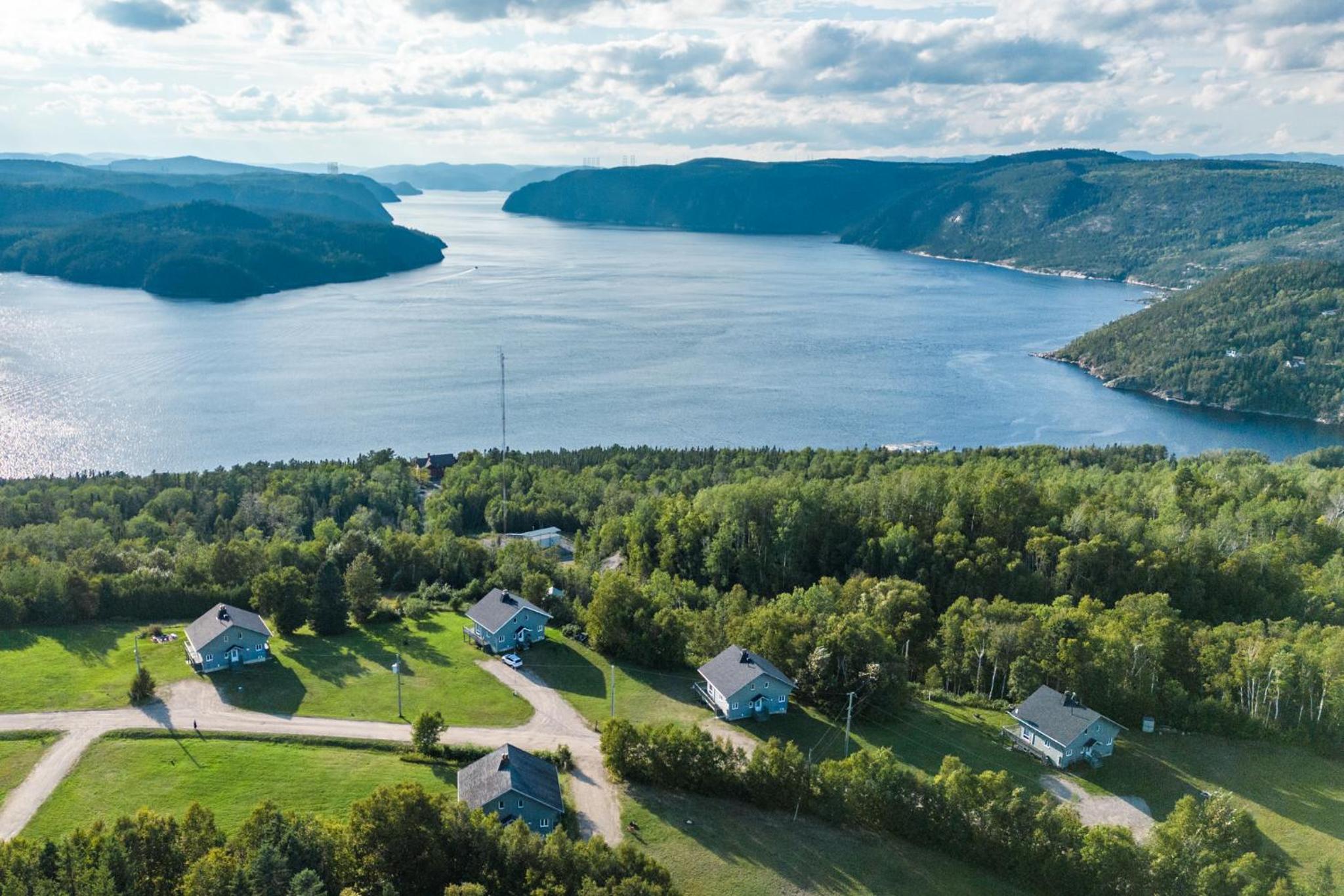 Three-Bedroom Chalet photo 2