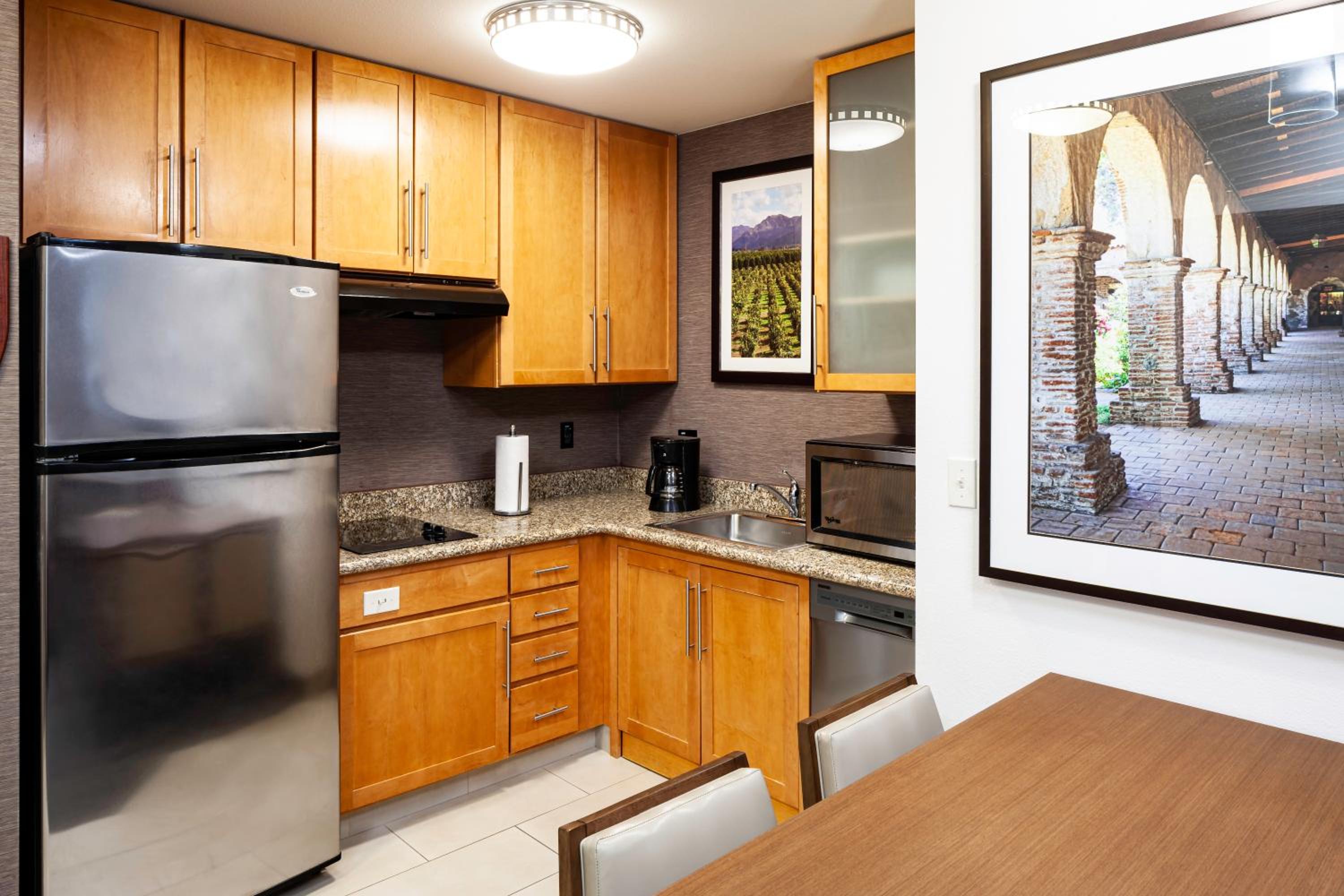 Two-Bedroom Suite - Photo 10