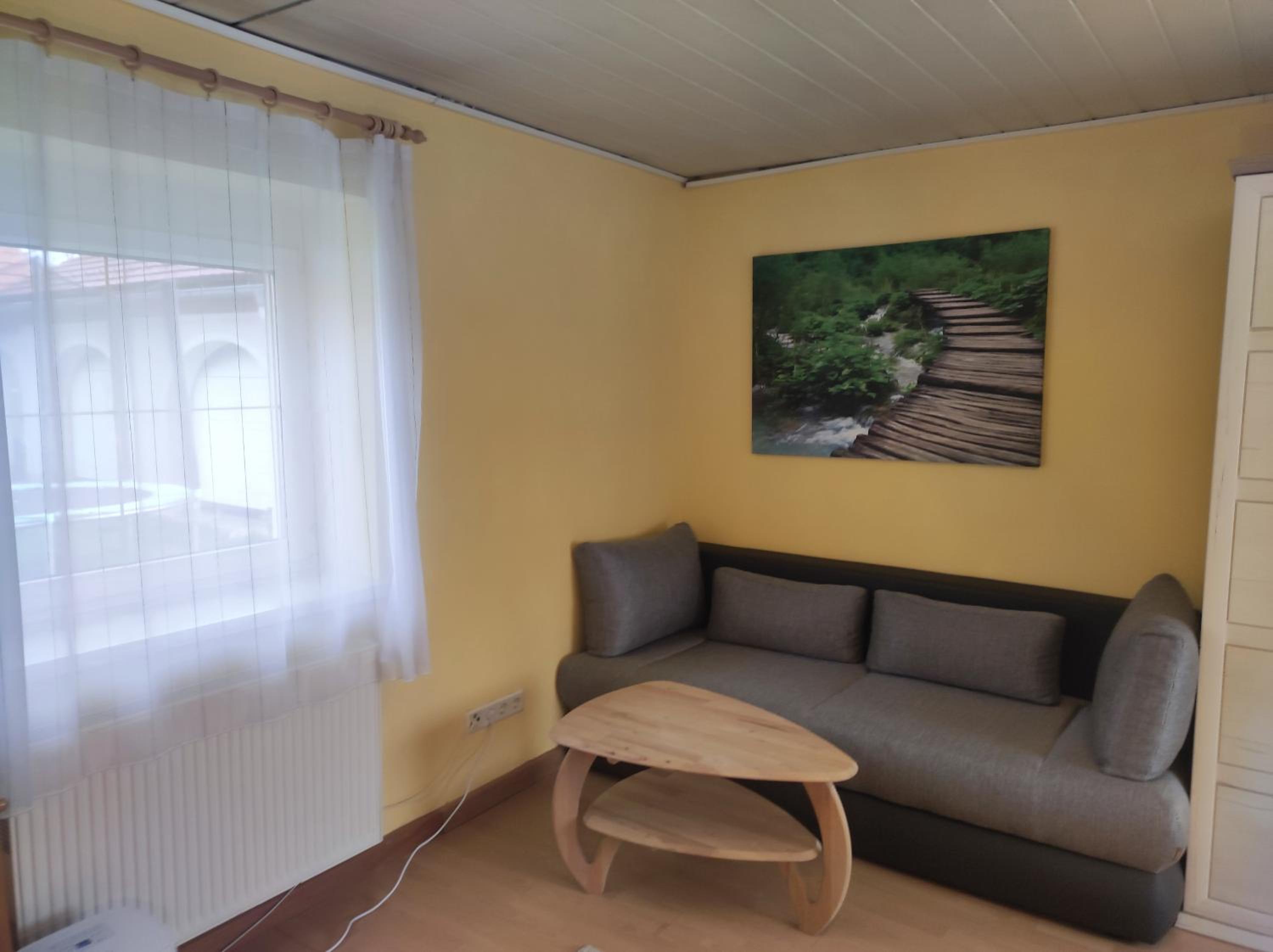 One-Bedroom Apartment - Photo 3