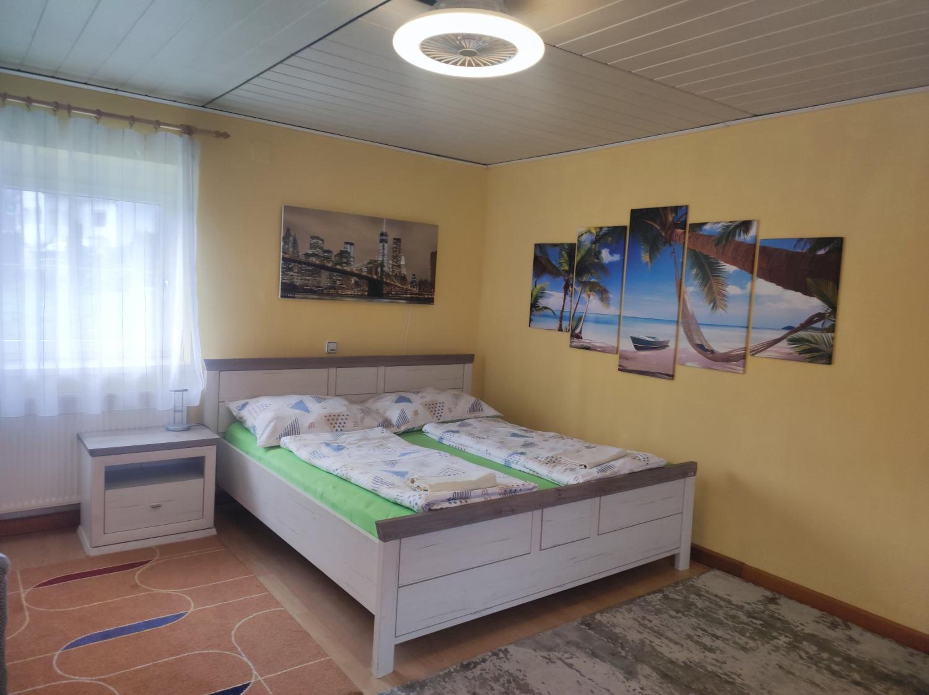 One-Bedroom Apartment - Photo 1