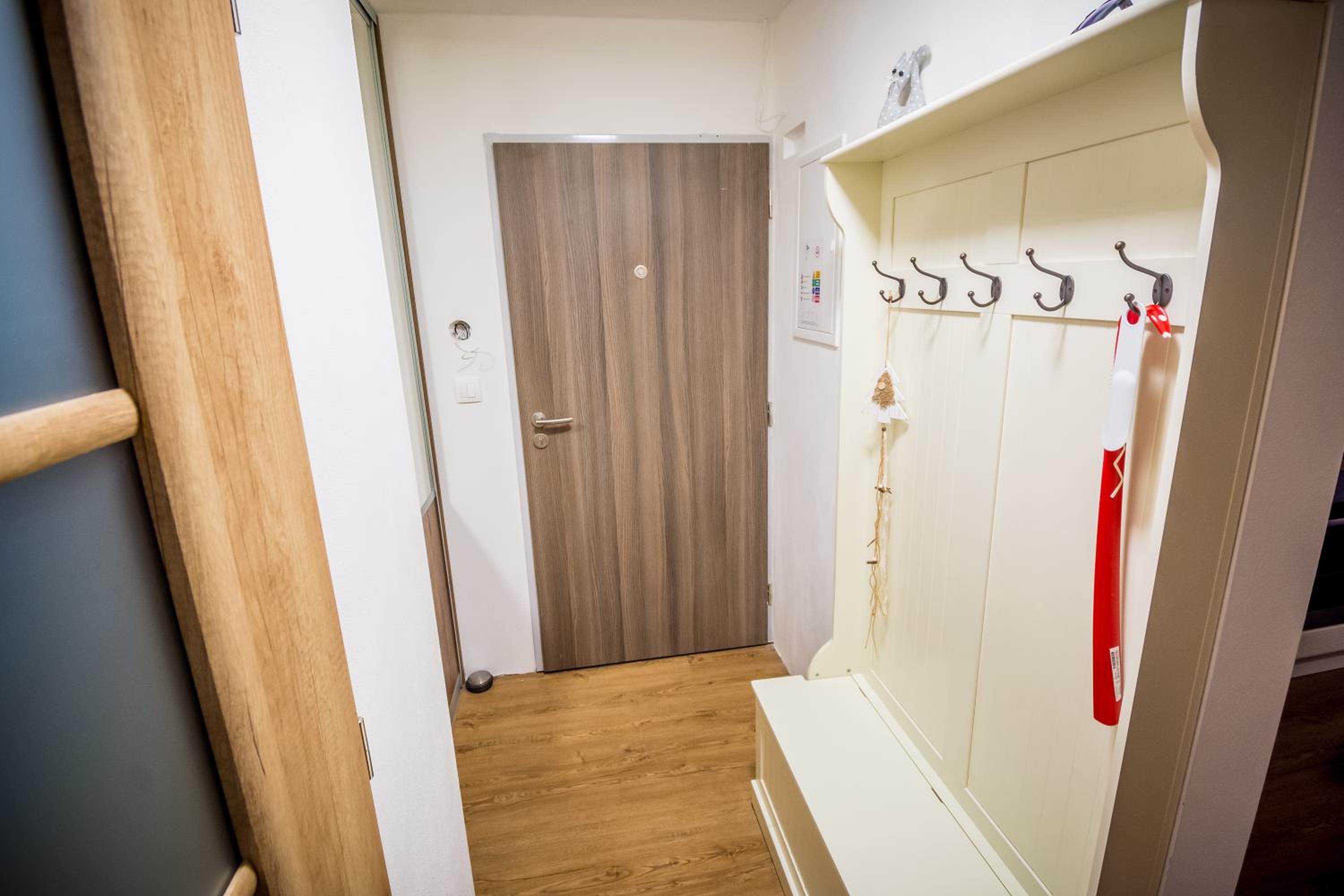 One-Bedroom Apartment - Photo 22