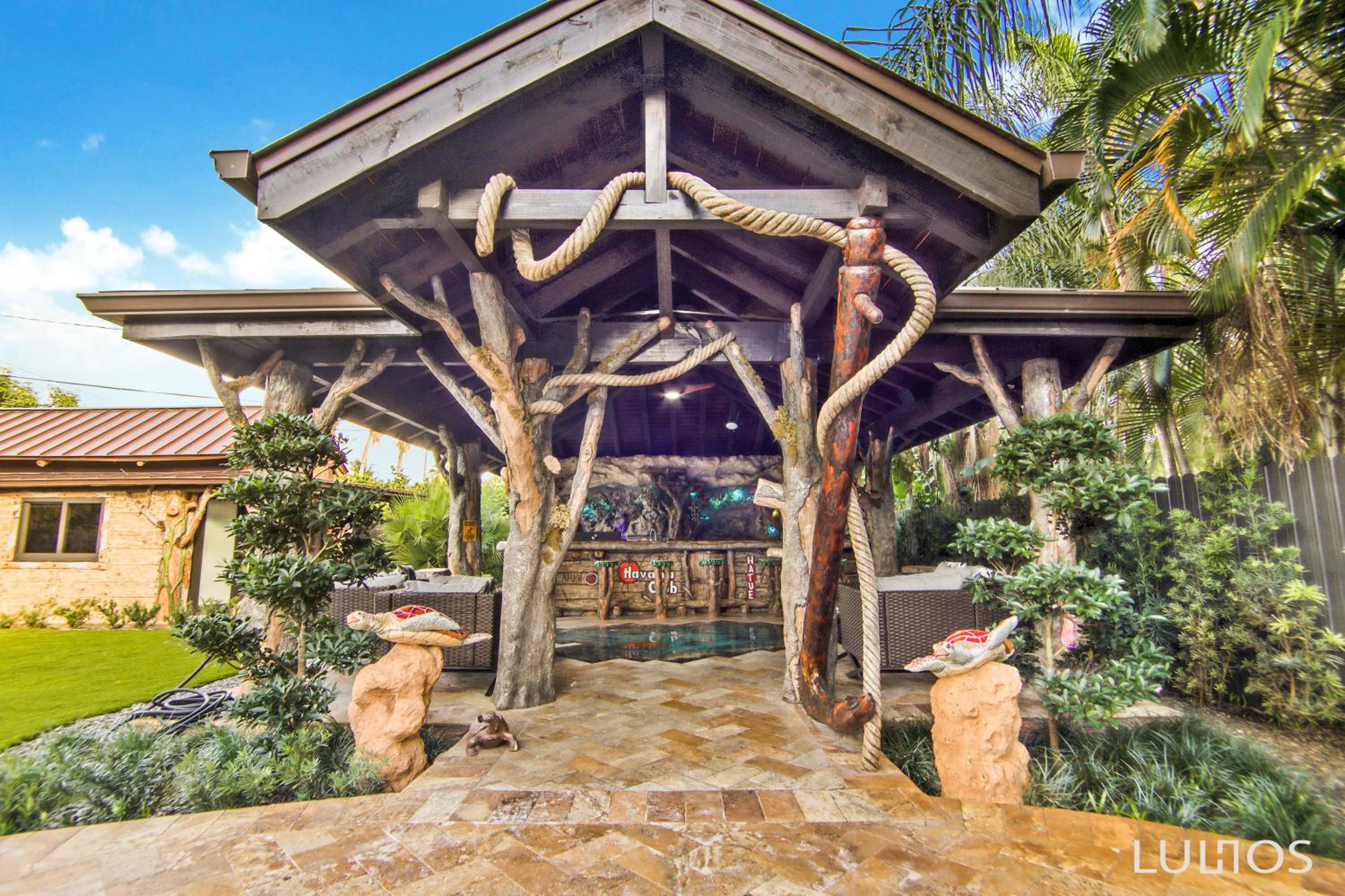 Villa photo 2