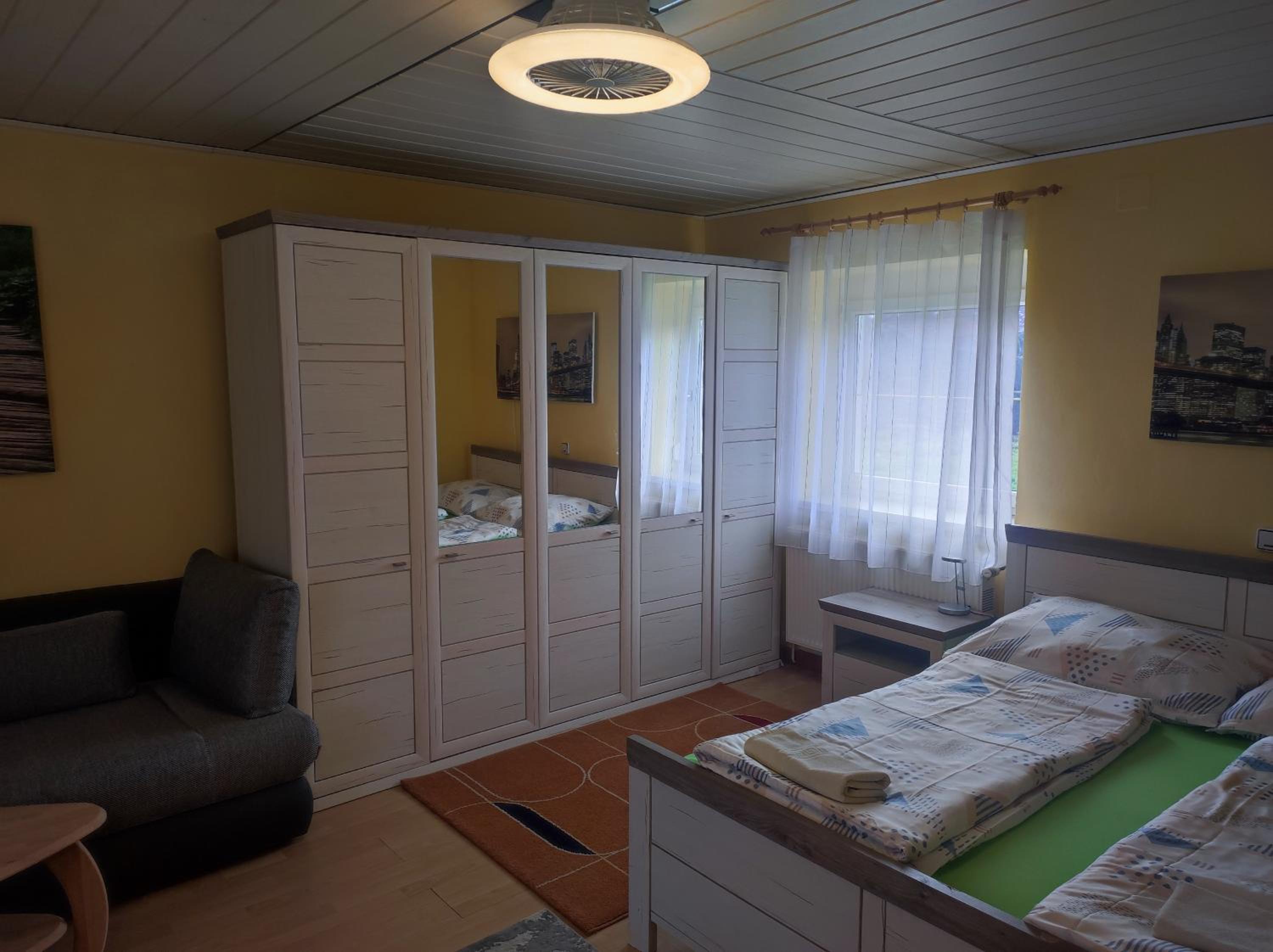 One-Bedroom Apartment - Photo 4