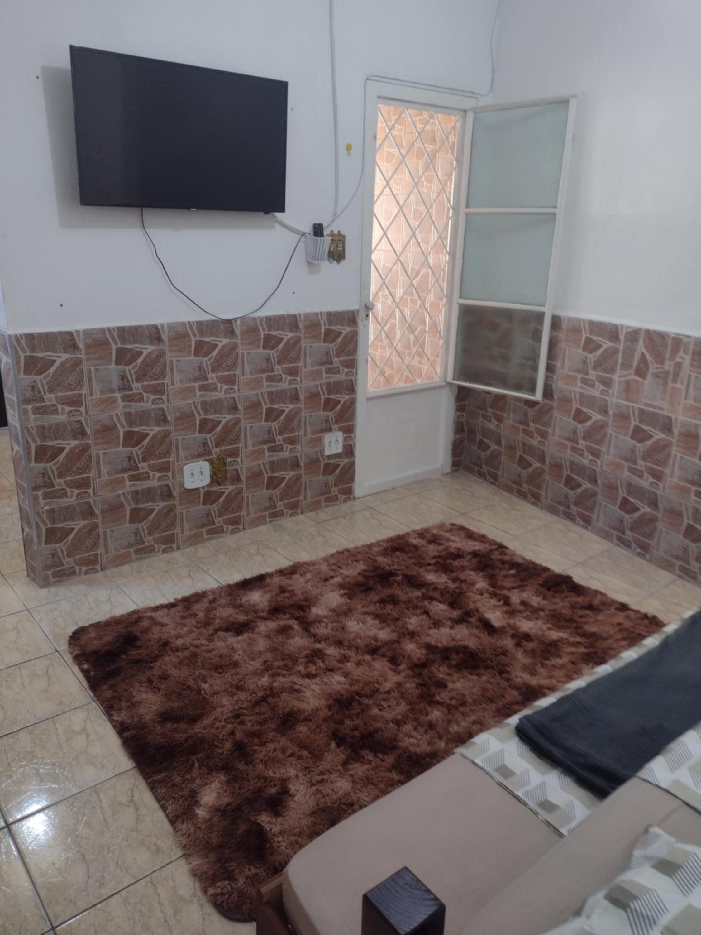 Two-Bedroom House - Photo 1