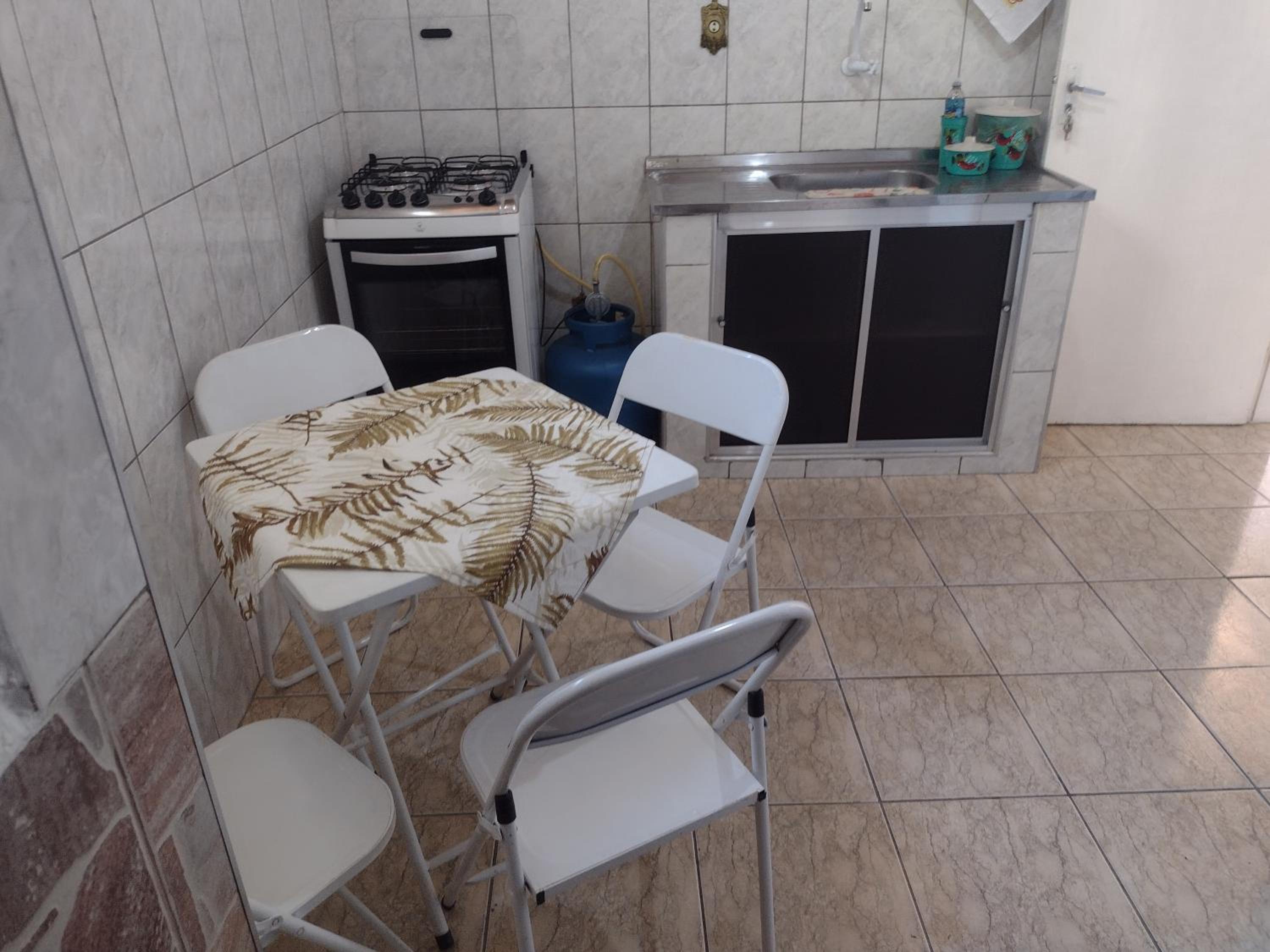 Two-Bedroom House - Photo 11