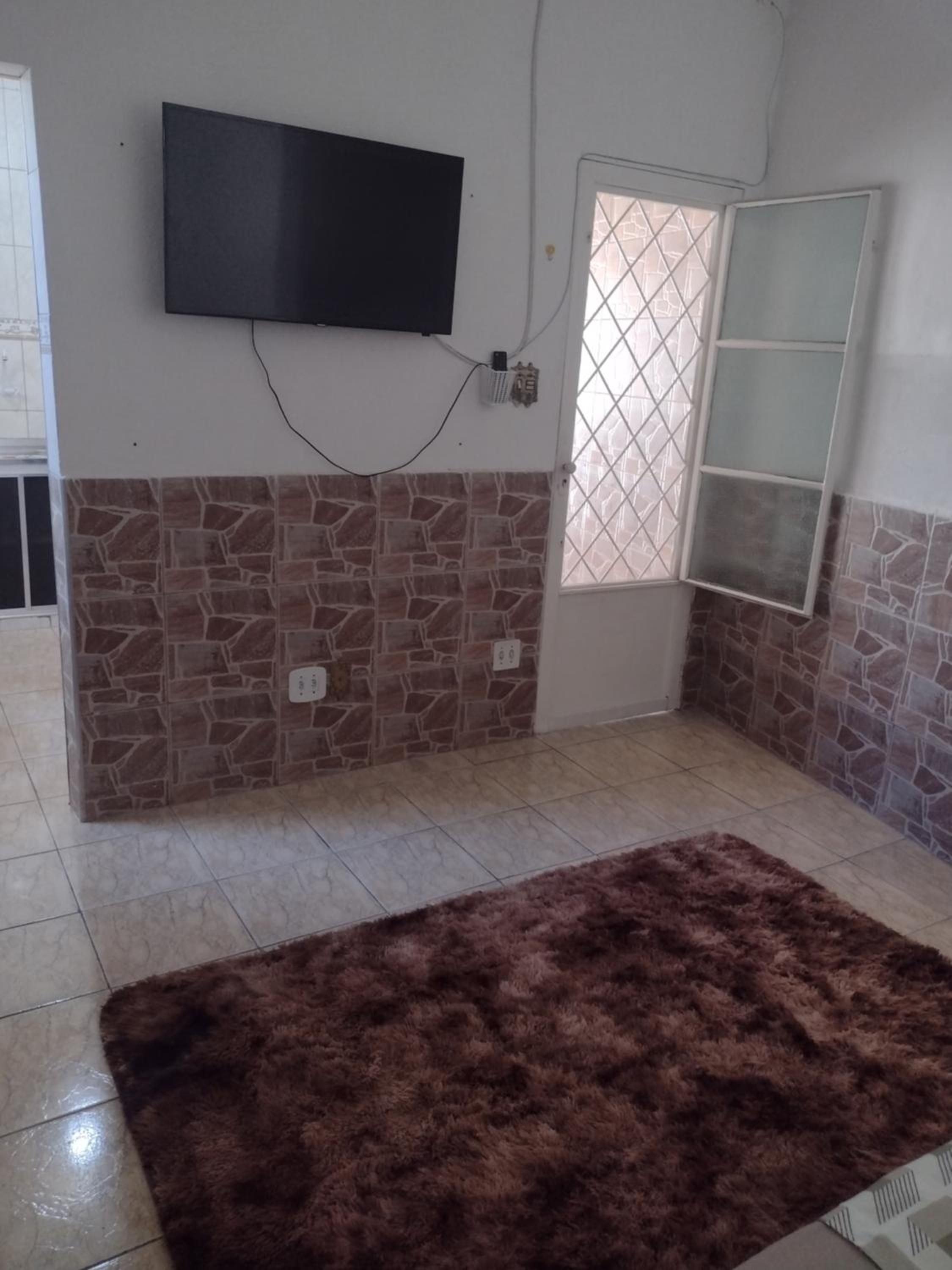 Two-Bedroom House - Photo 6