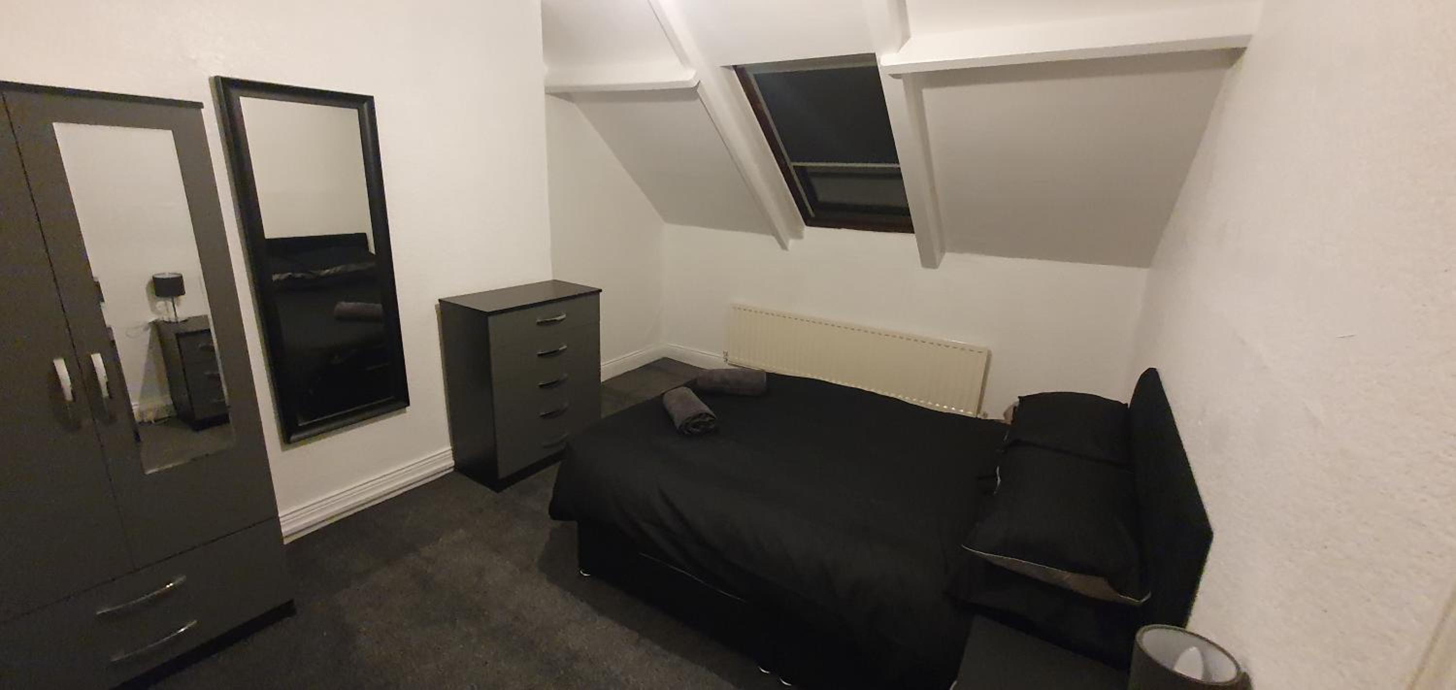 Apartment photo 2