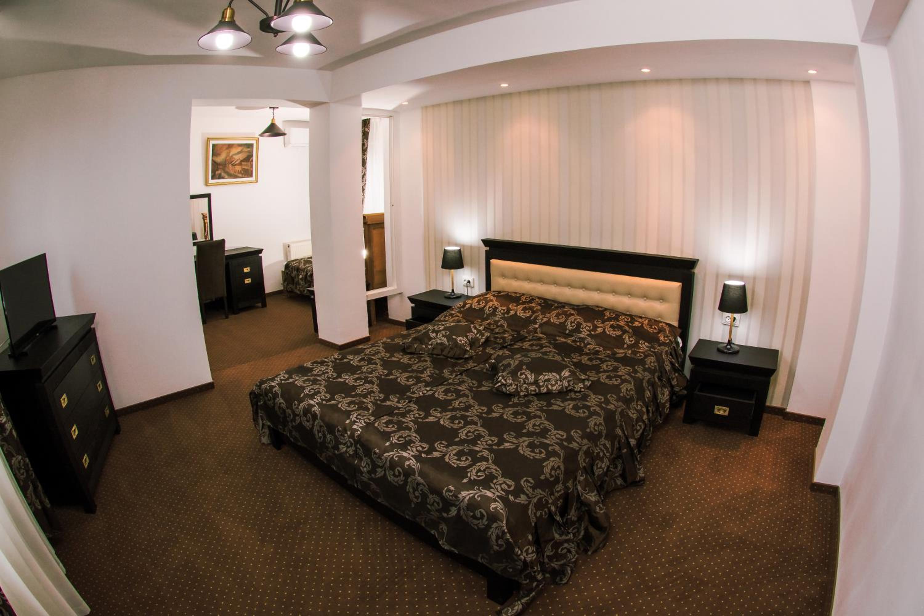 Apartment - Photo 2