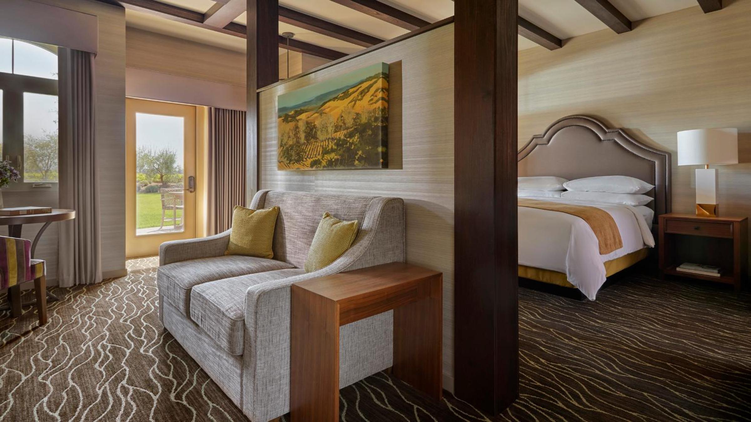 Lavender Suite photo 1