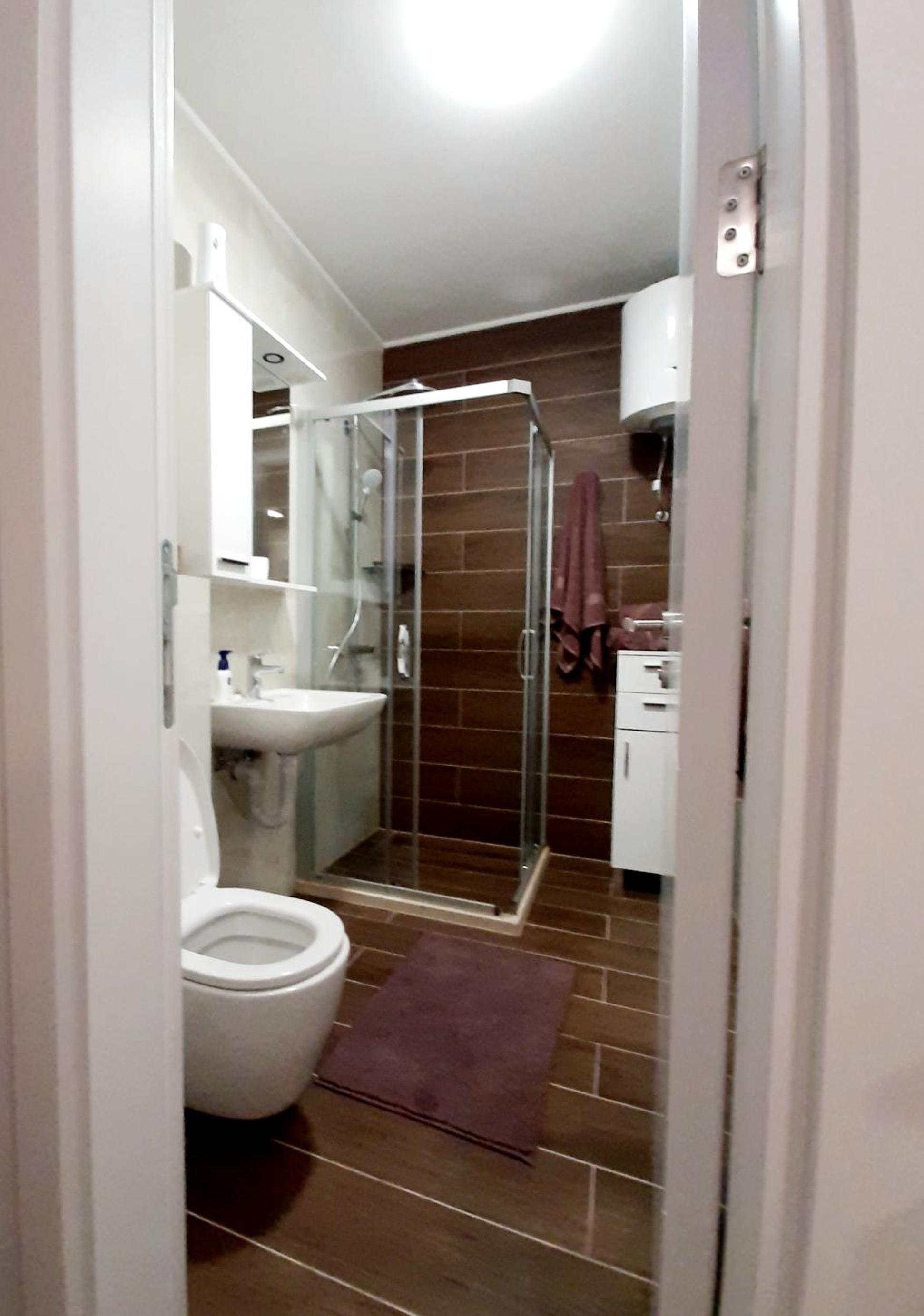 One-Bedroom Apartment photo 3