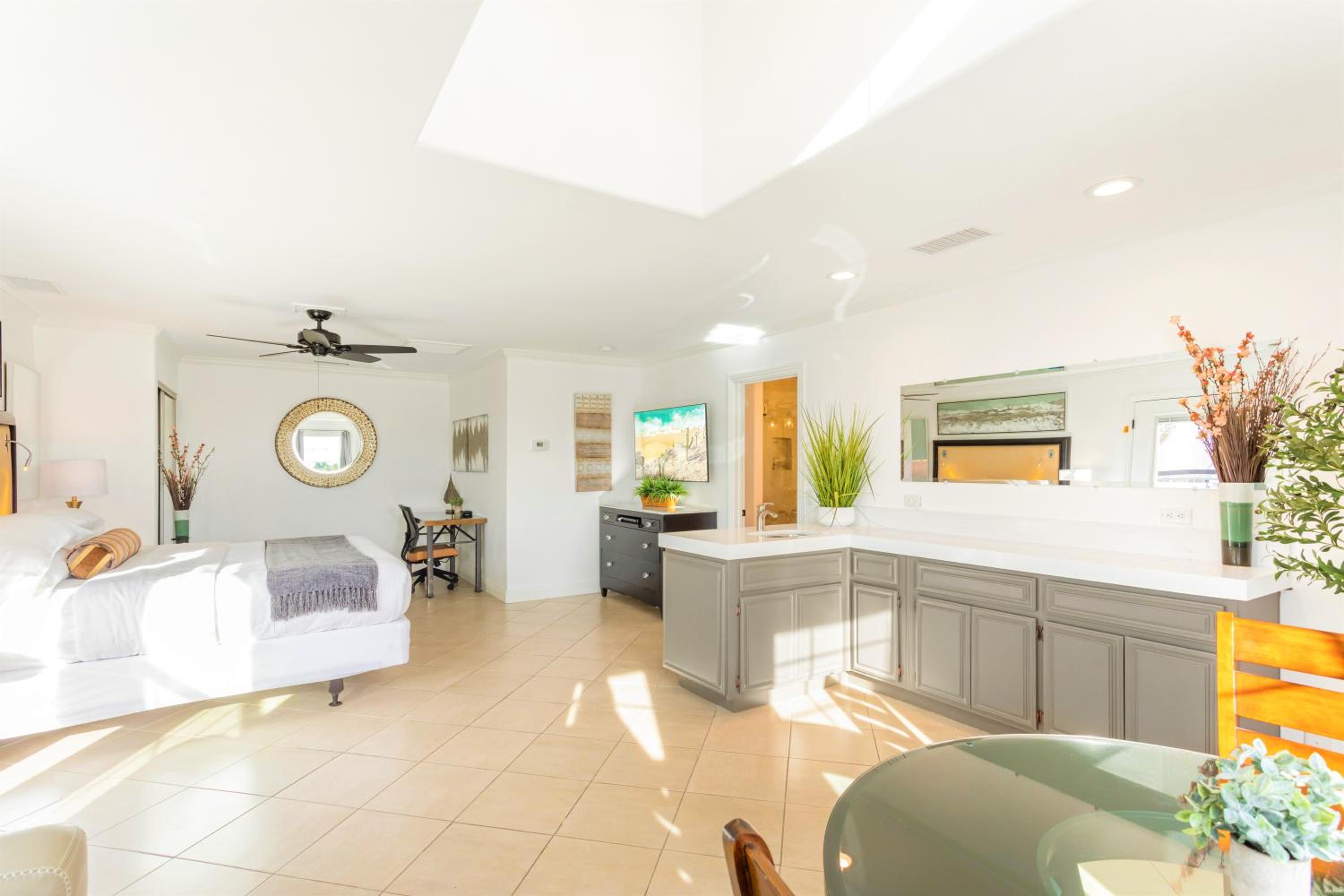 Superior King Suite