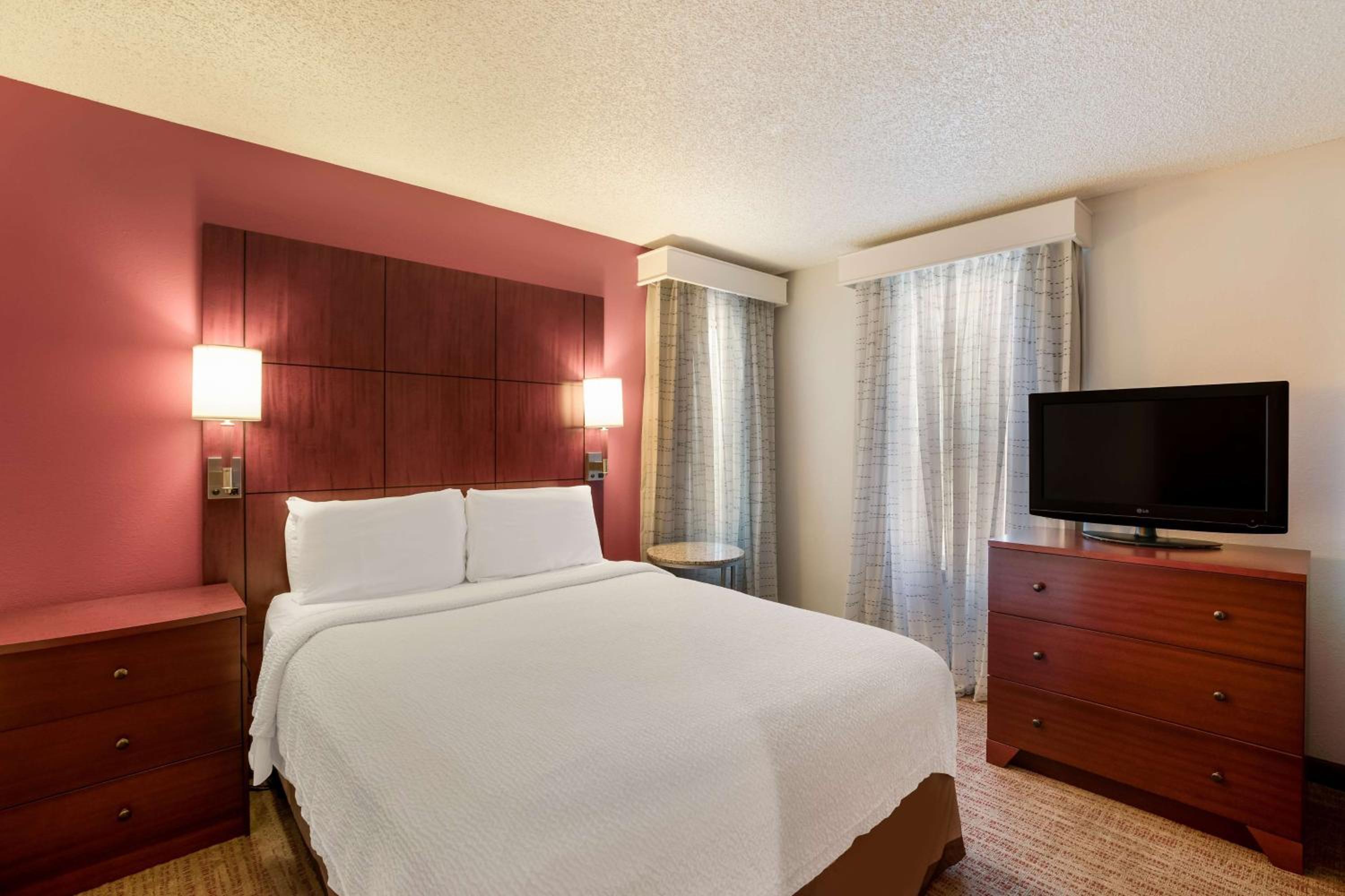 Two-Bedroom Suite with Two Queen Beds - Photo 5