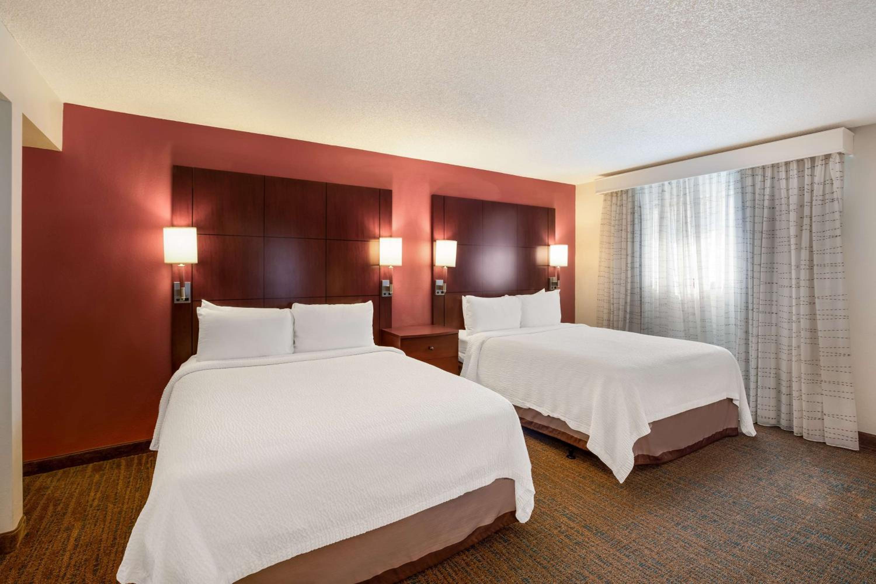 Queen Suite with Two Queen Beds - Disability Access - Photo 2
