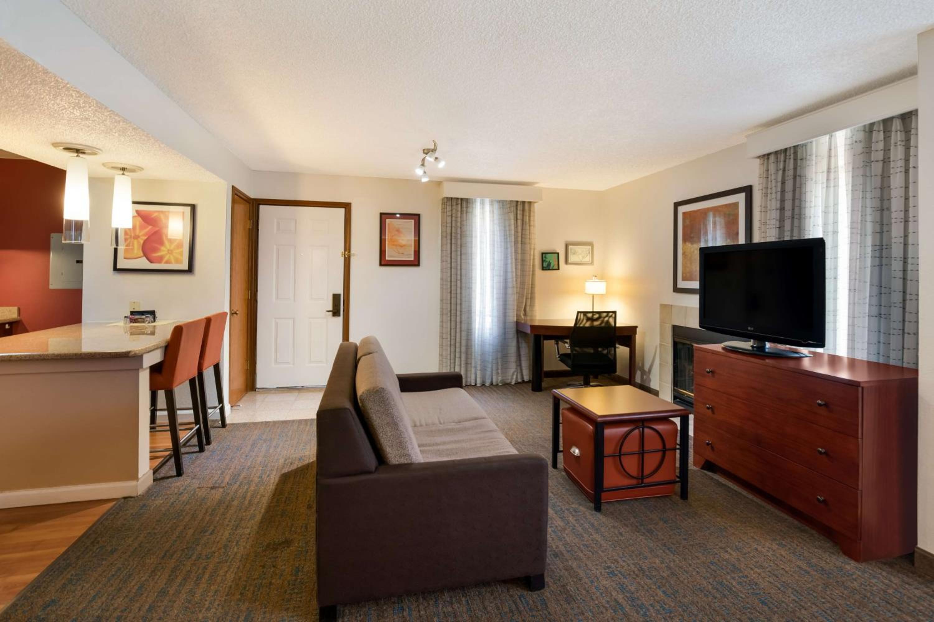 King Suite - Disability Access - Photo 3